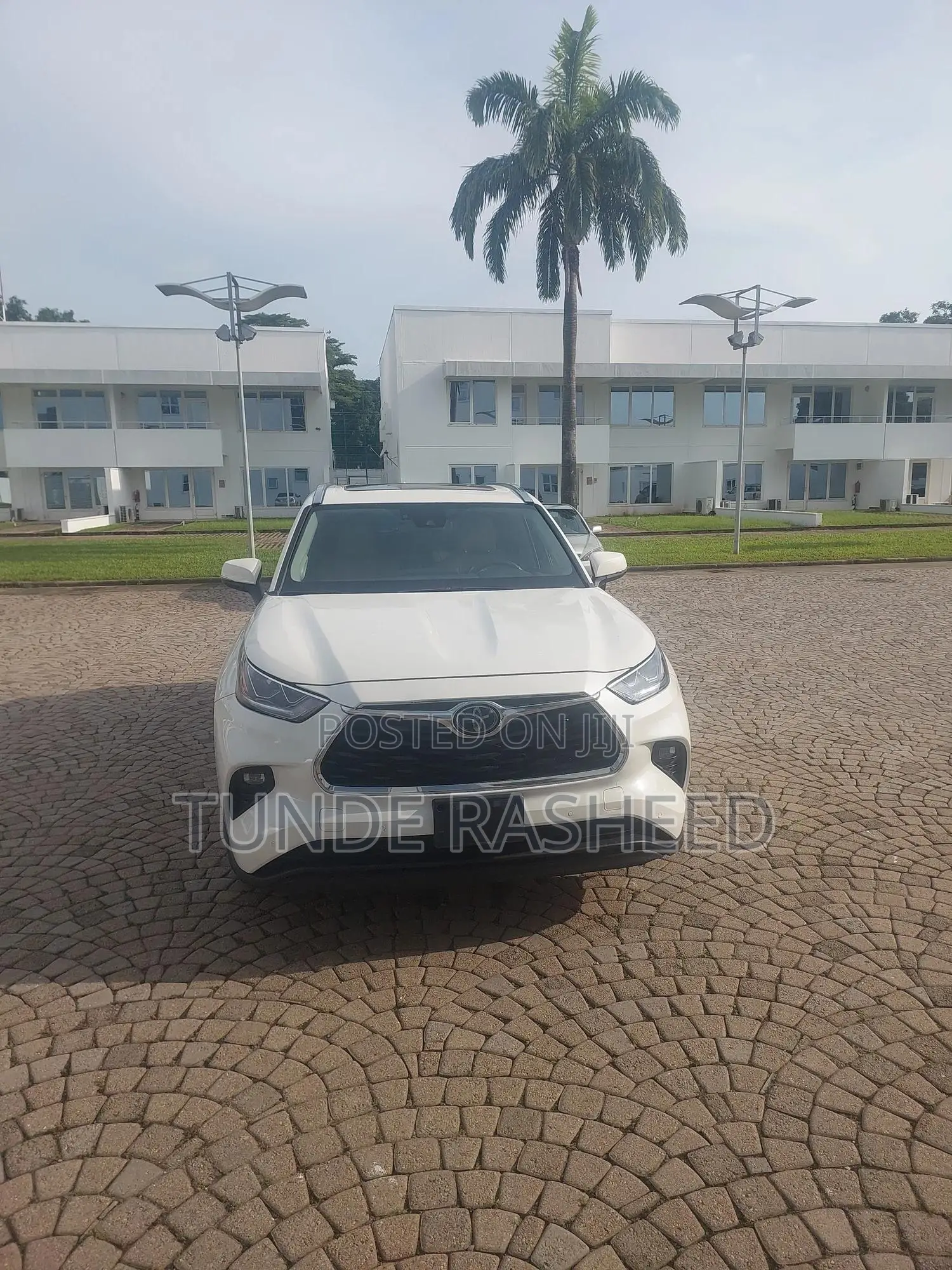 Toyota Highlander Limited FWD 2020 White