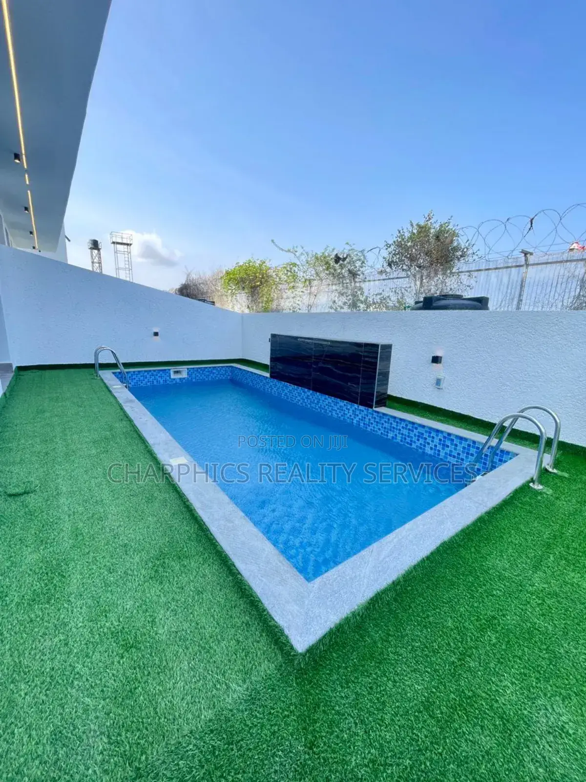 5bdrm Duplex in Osapa london for sale