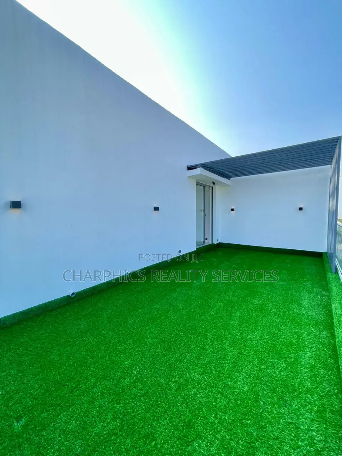 5bdrm Duplex in Osapa london for sale