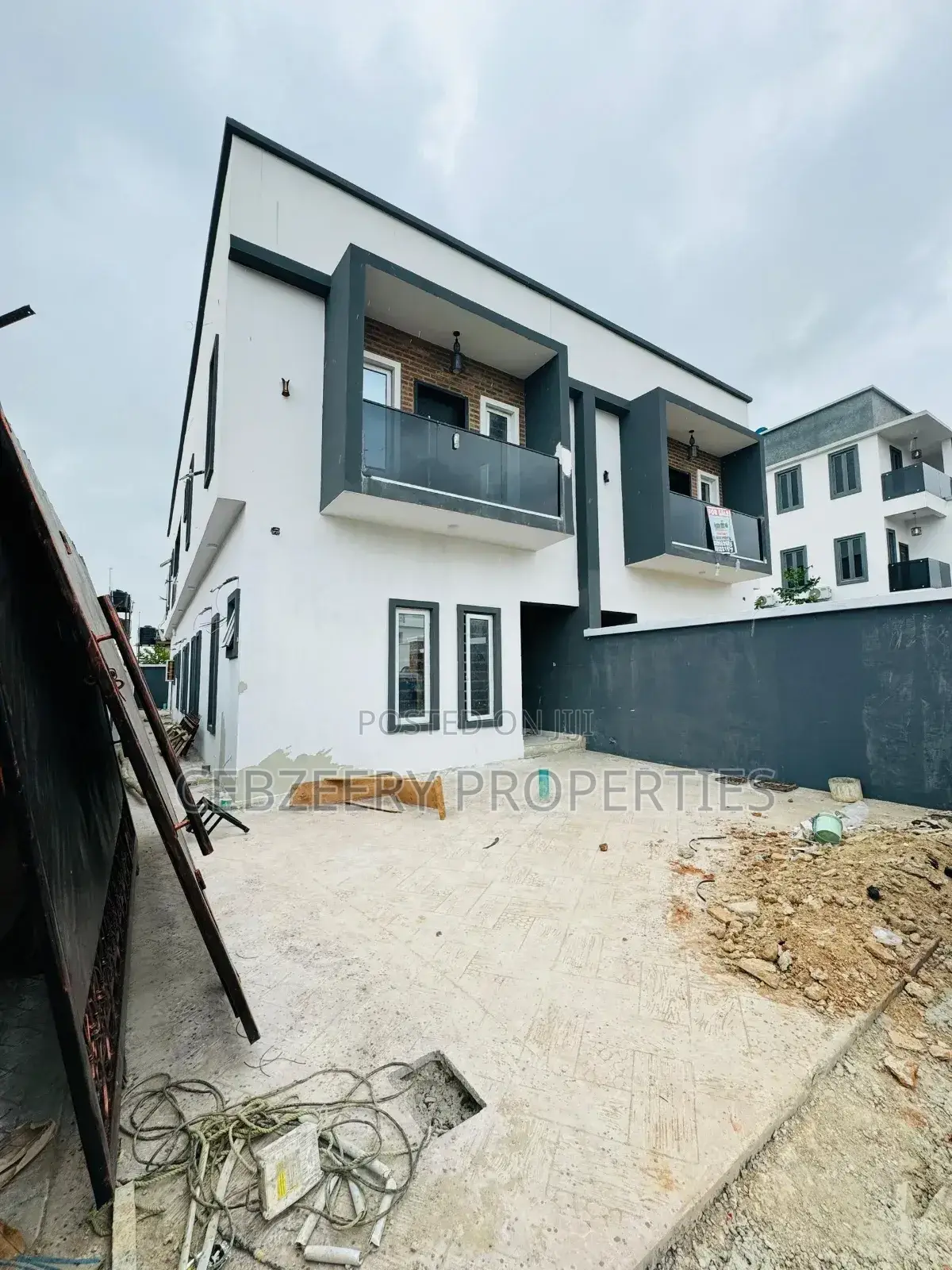 4bdrm Duplex in GRA Phase 1 for sale