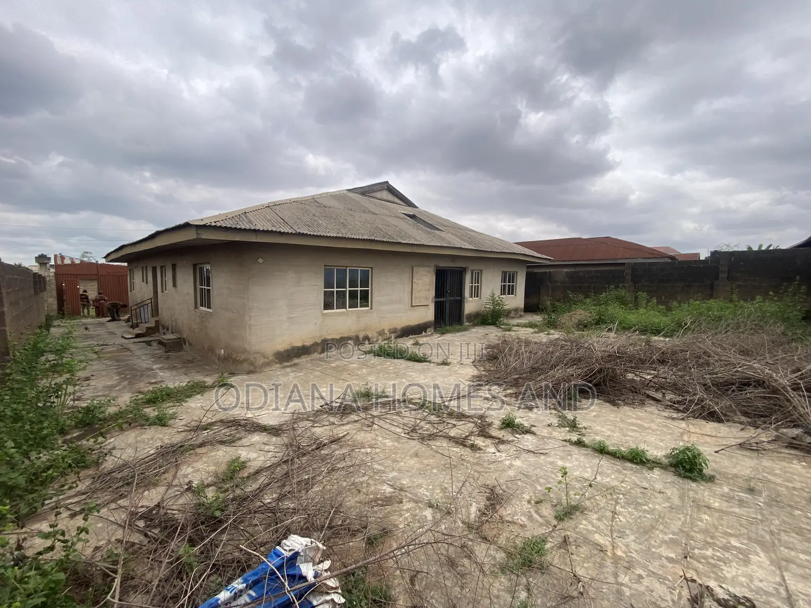 4bdrm Bungalow in Ogungbade, Off New, Ibadan for sale