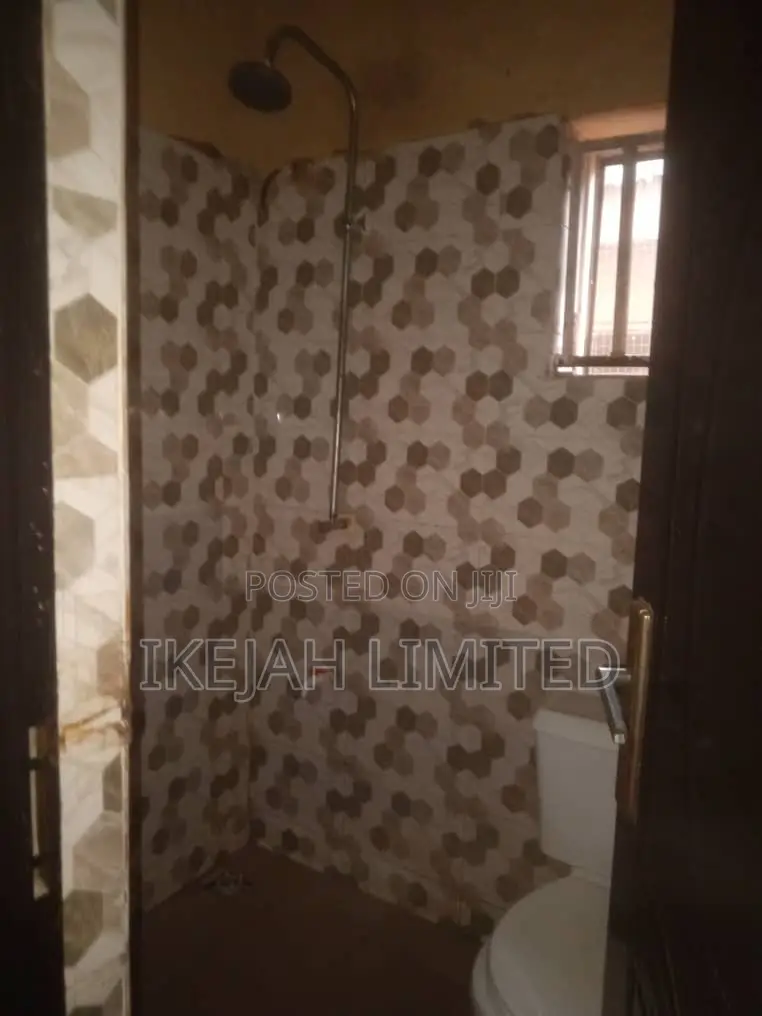 Furnished 2bdrm Apartment in Ajayi Road for rent