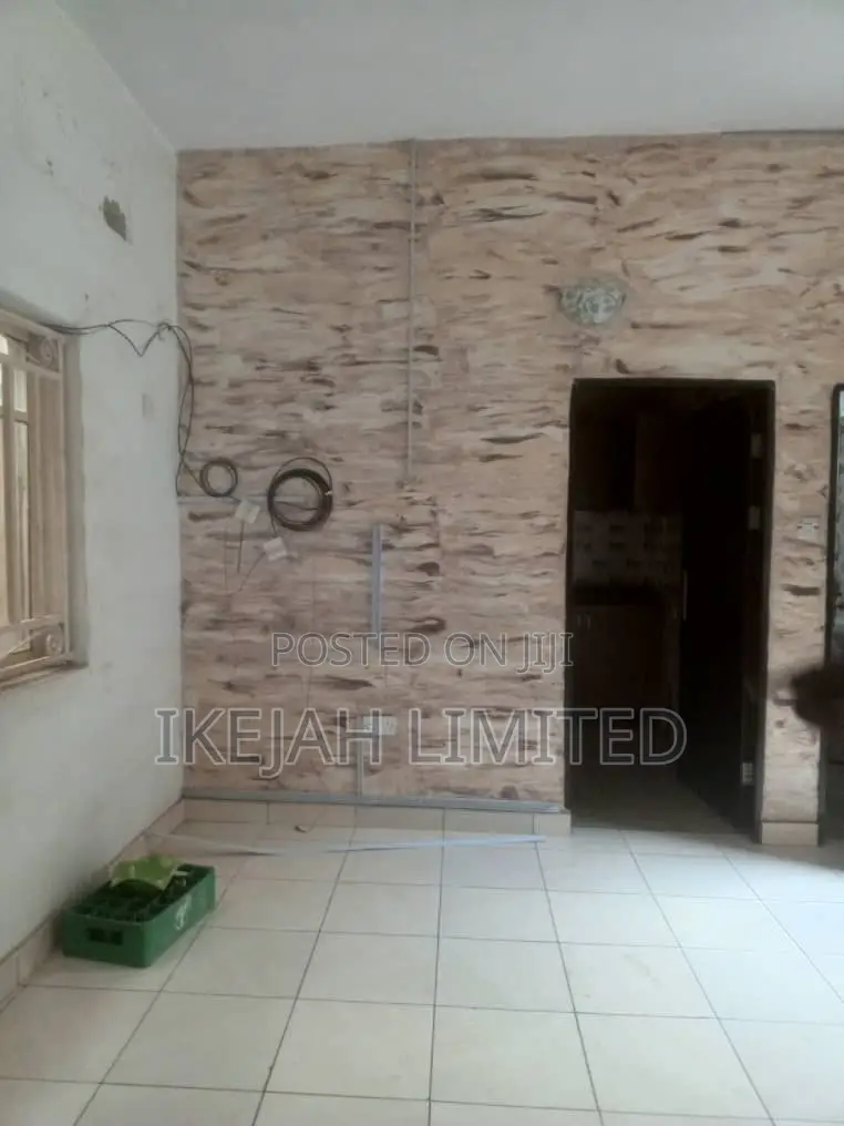 Furnished 2bdrm Apartment in Ajayi Road for rent