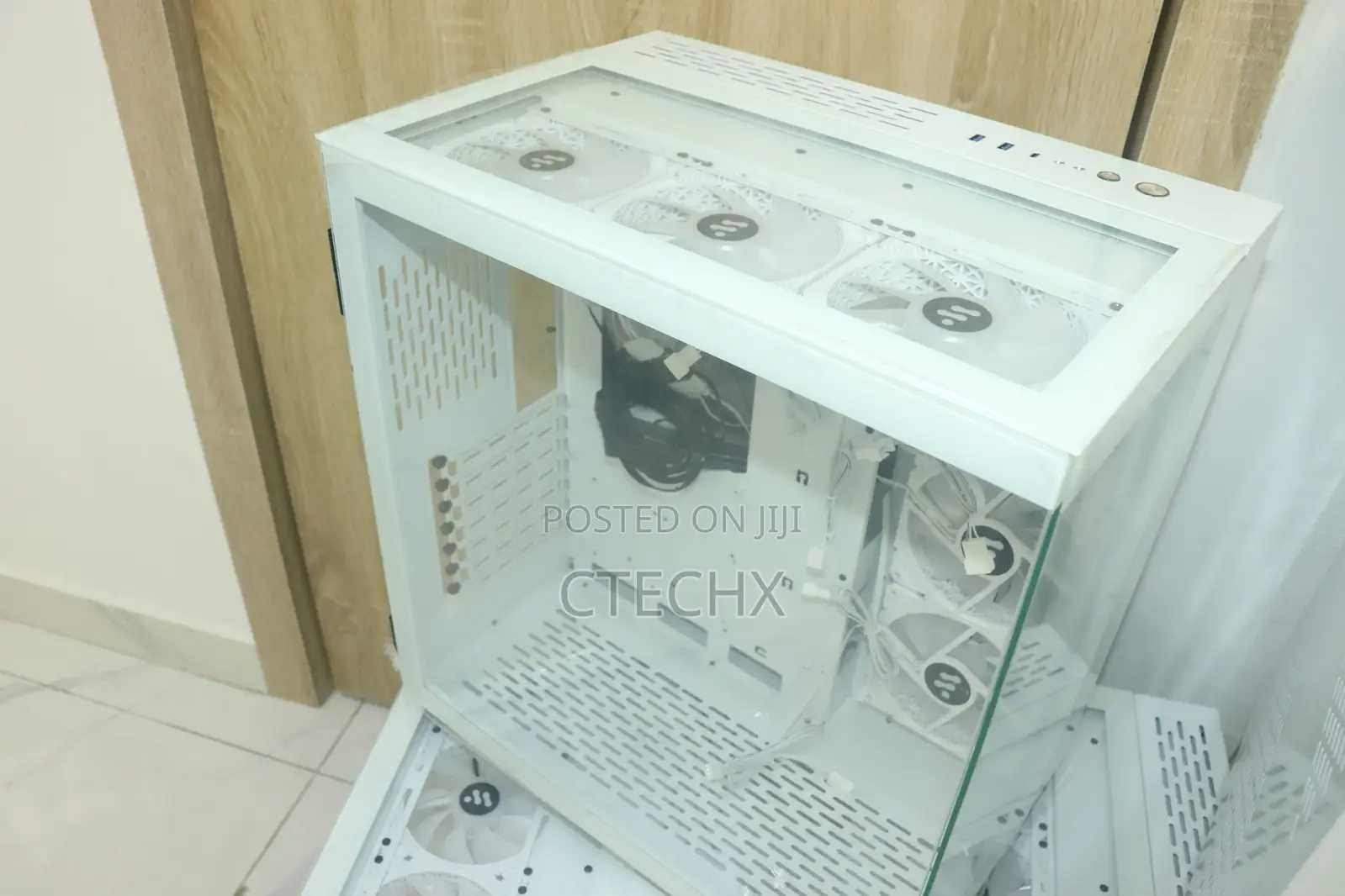 Gaming Computer Case With 6 RGB Fans White