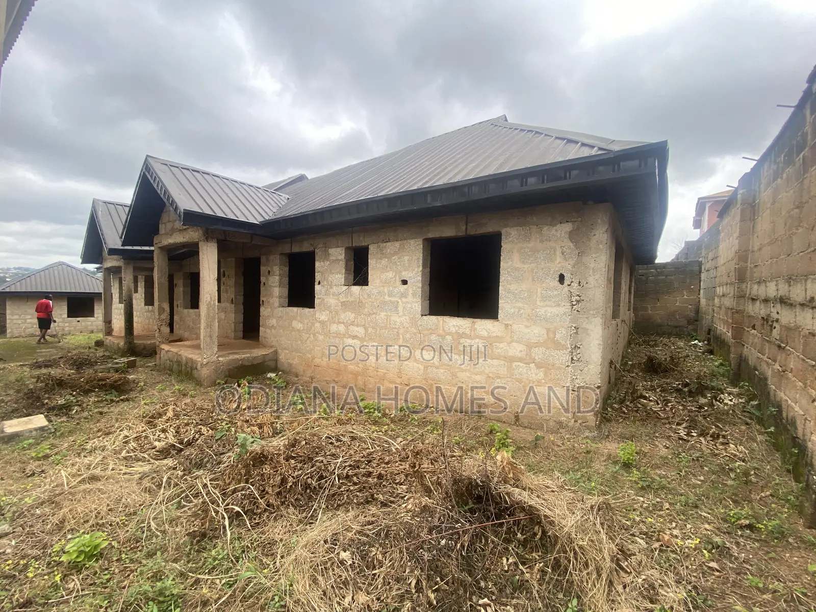 10bdrm Duplex in Ekerin ,Ologuneru for sale