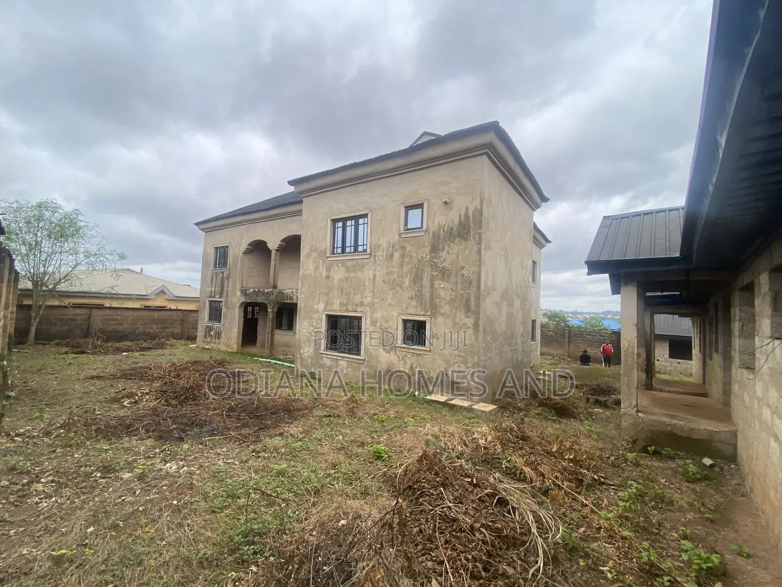 10bdrm Duplex in Ekerin ,Ologuneru for sale