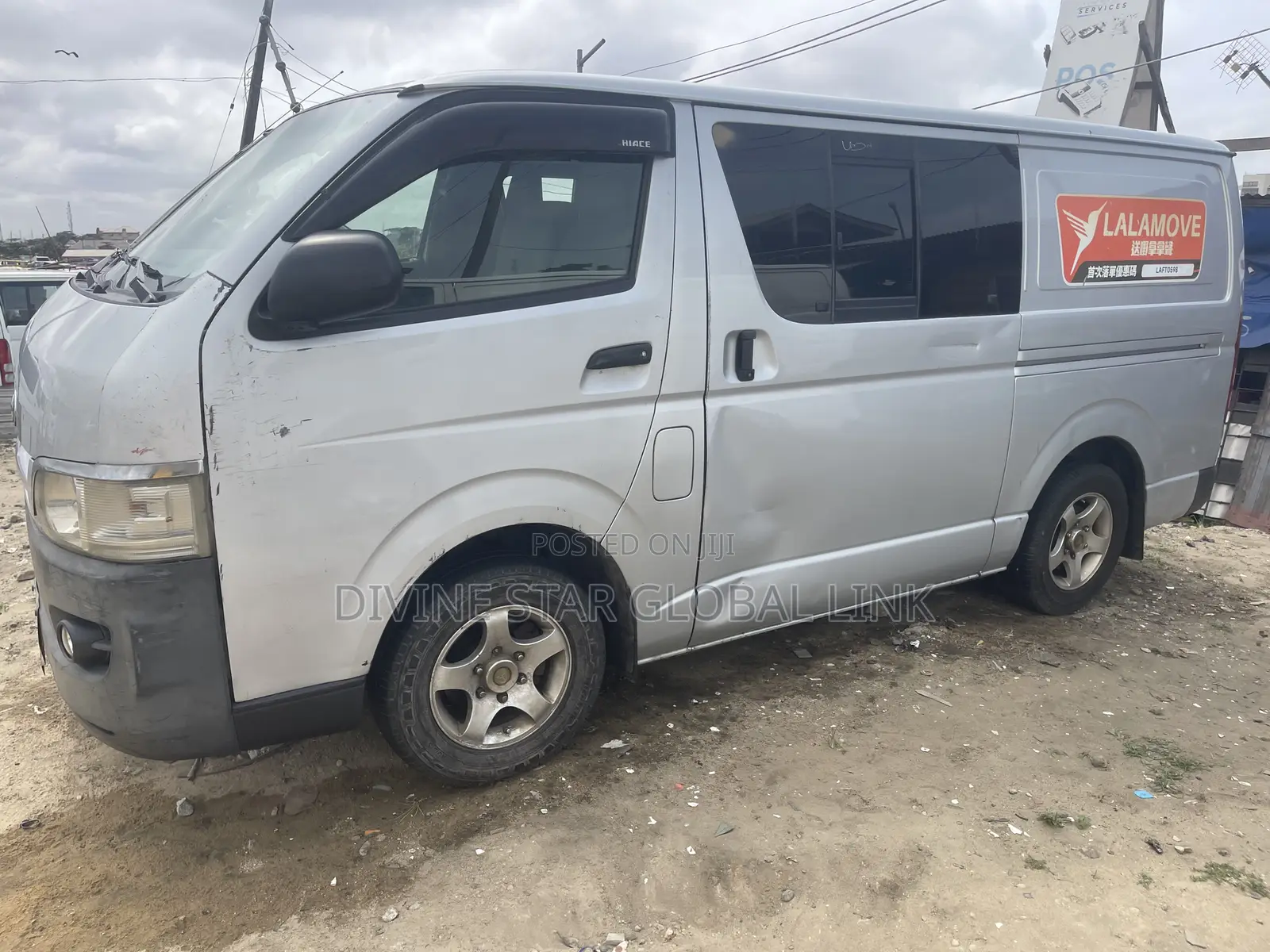 Toyota HiAce 2010 Silver