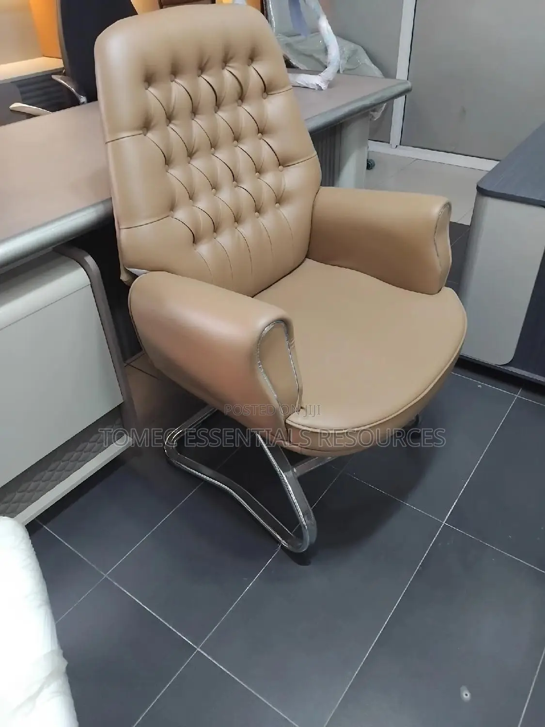 Imported Quality Executive Office Visitors Chair
