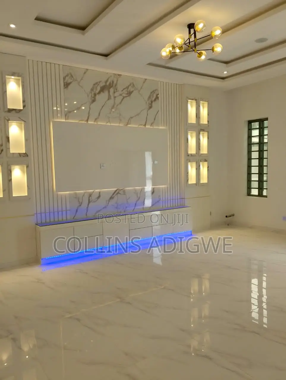 4bdrm Duplex in Orchid Road, Chevron for sale