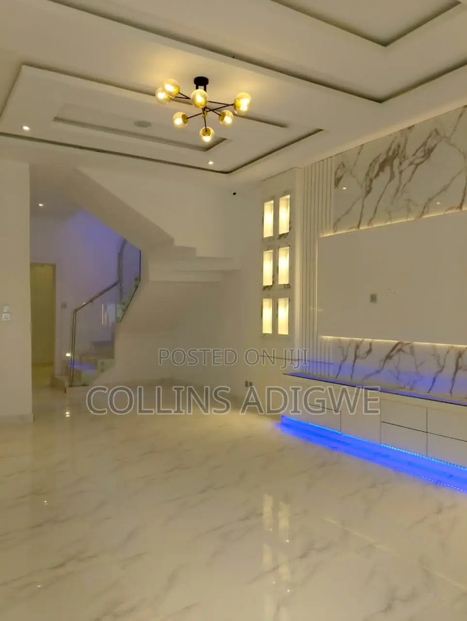 4bdrm Duplex in Orchid Road, Chevron for sale