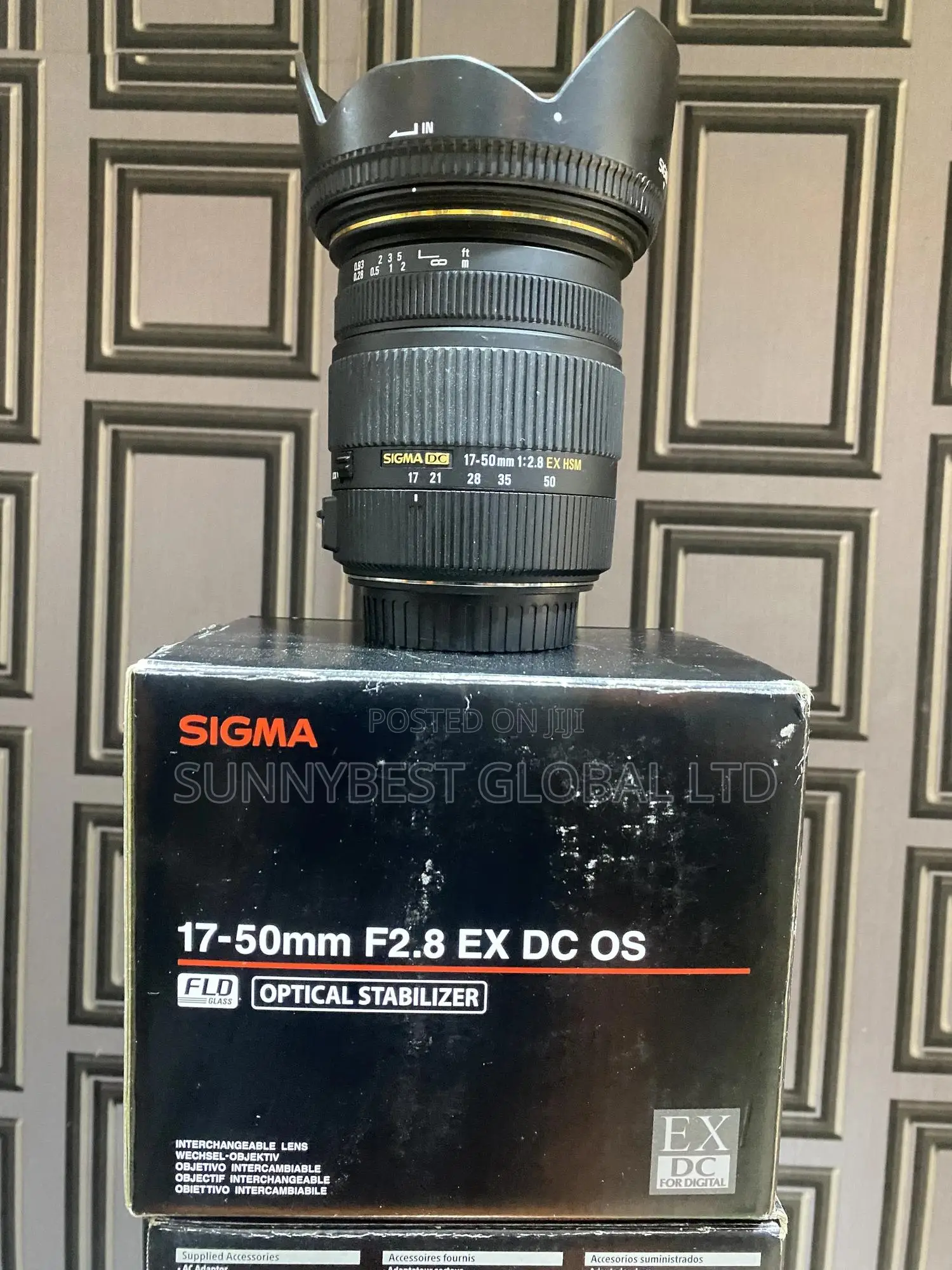Sigma 17-50mm F2.8 EX DC OS