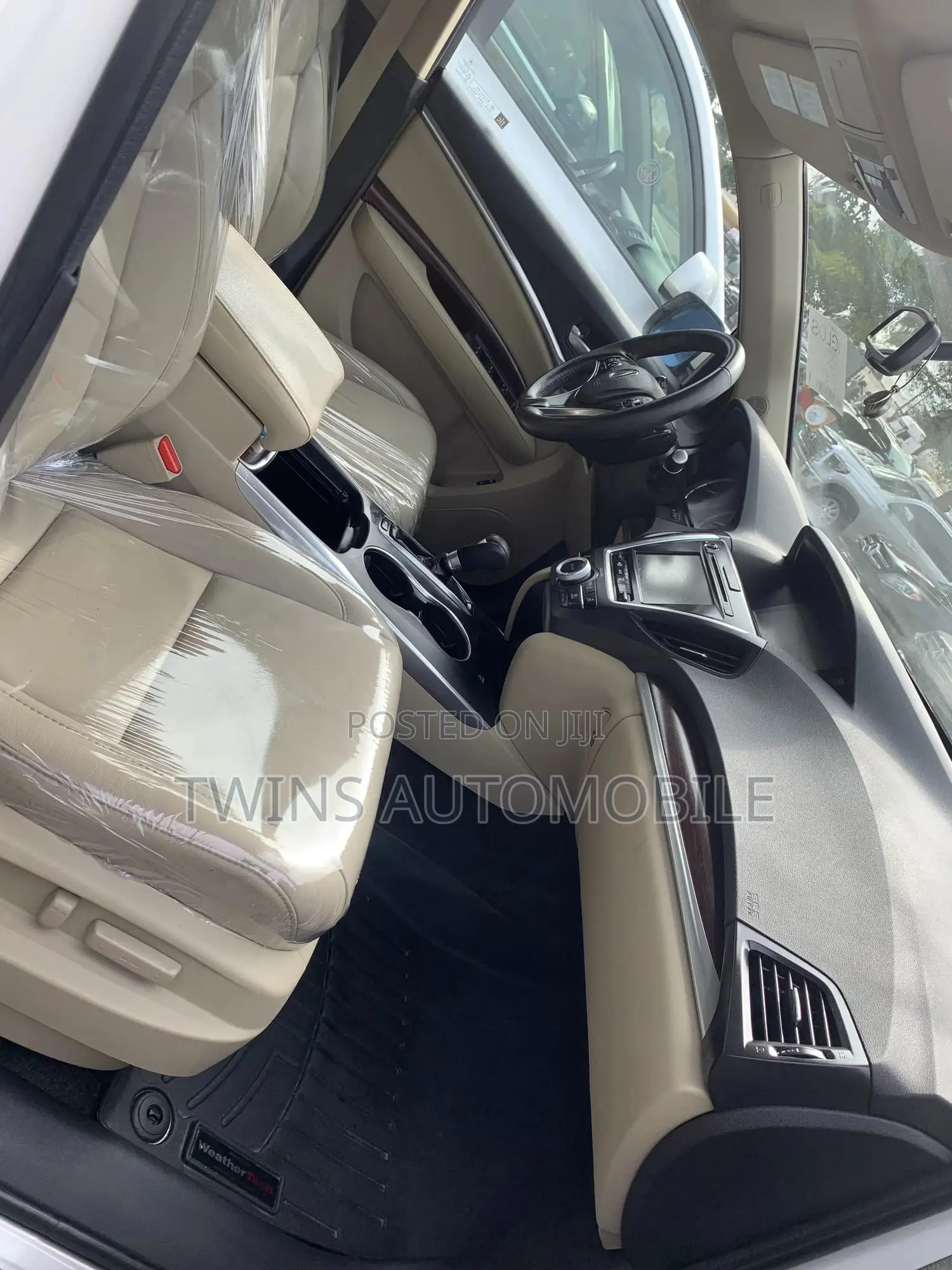 Acura MDX Advance and Entertainment Packages 4dr SUV (3.5L 6cyl 6A)
