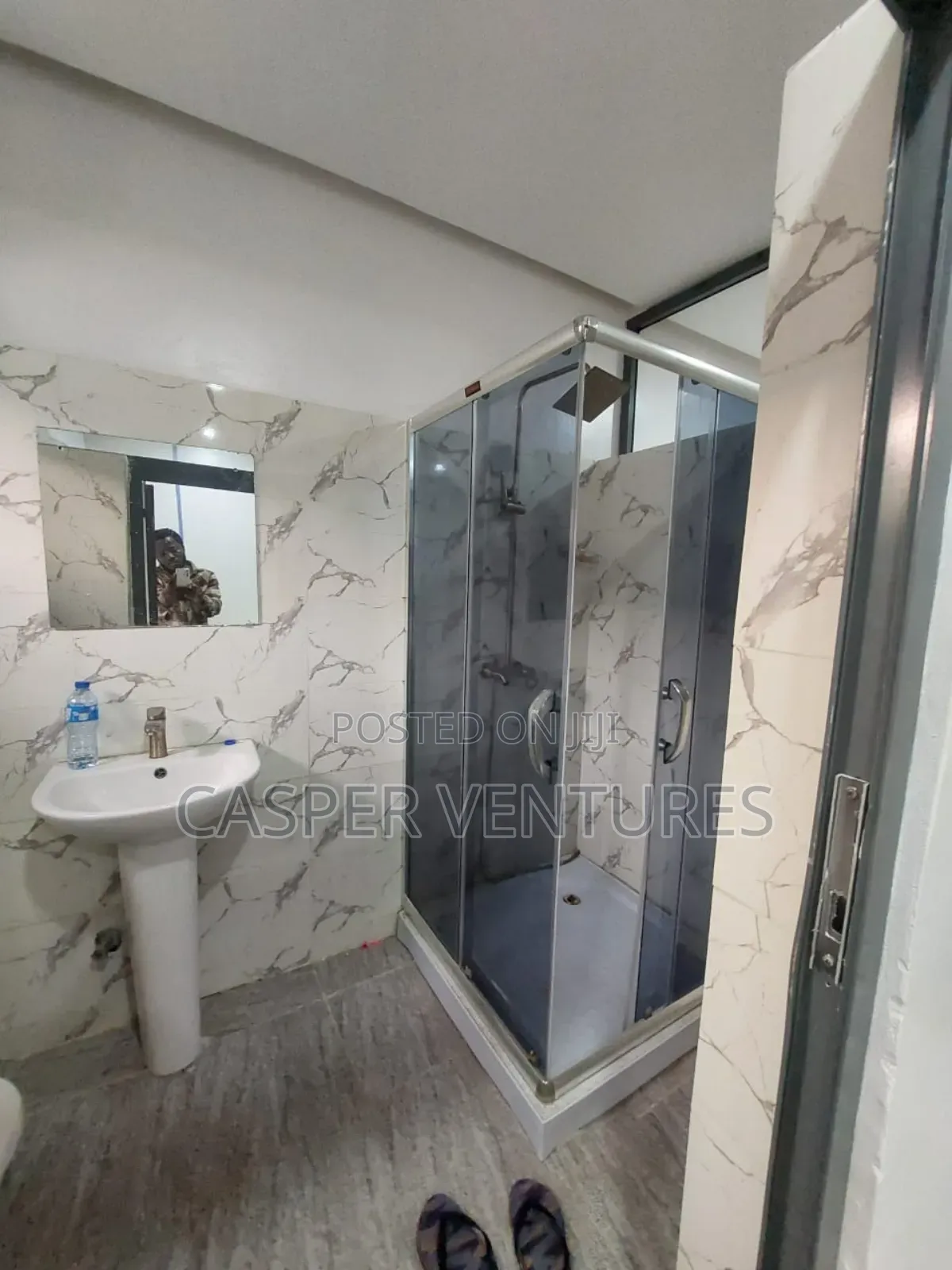 Furnished Studio Apartment in Paradise 3, Chevron for rent