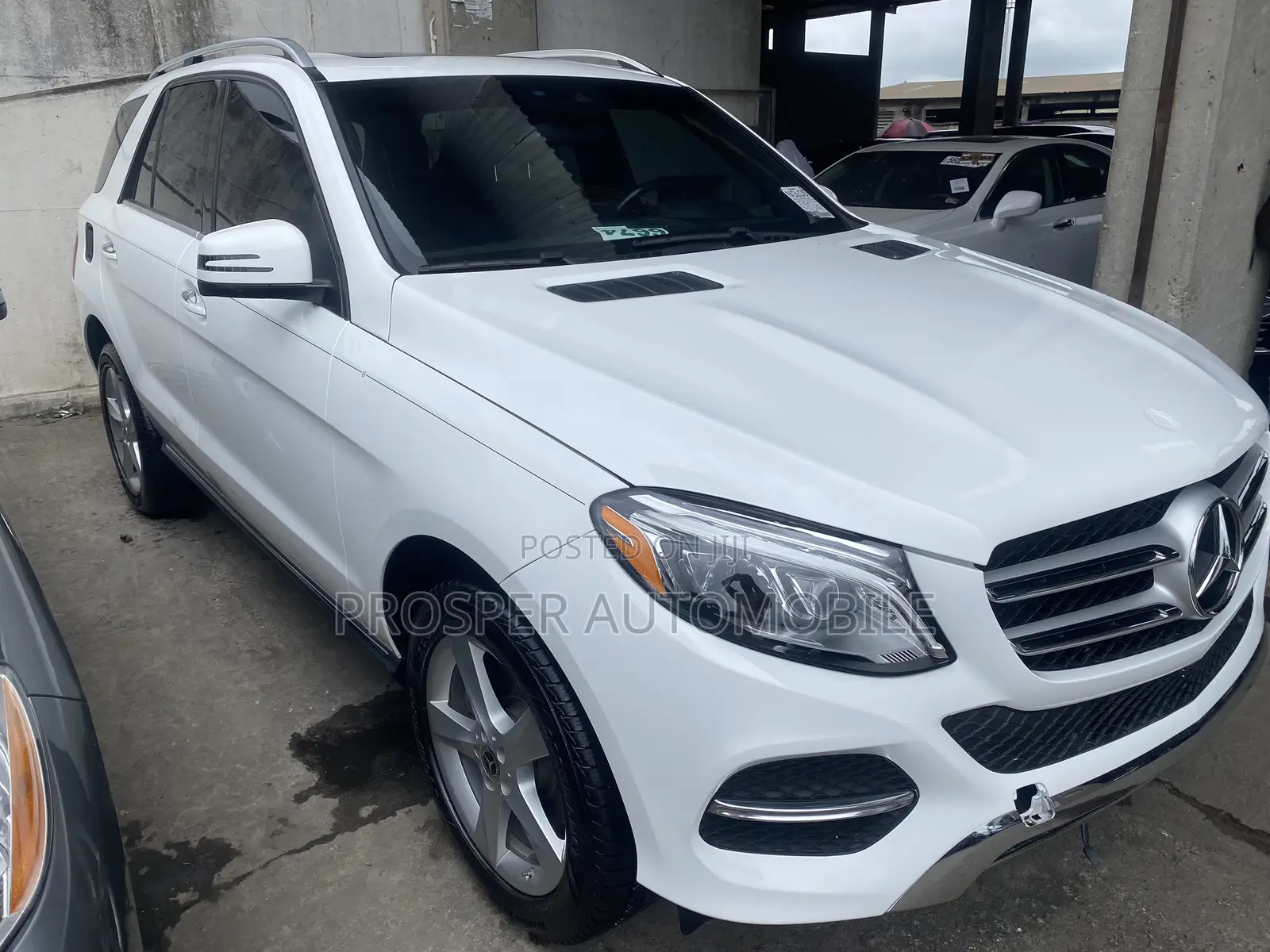 Mercedes-Benz GLE-Class GLE 350d 4MATIC 2017 White
