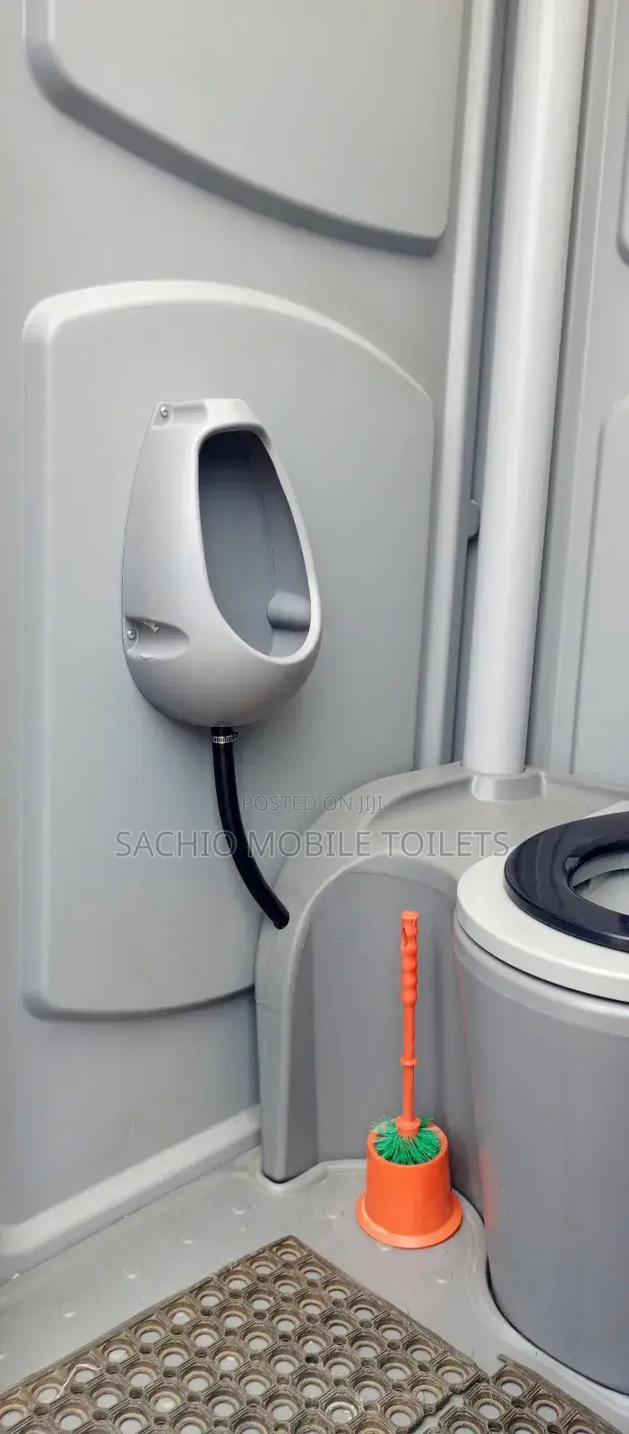 Premium Mobile Toilets for High-Rise Construction in Lagos