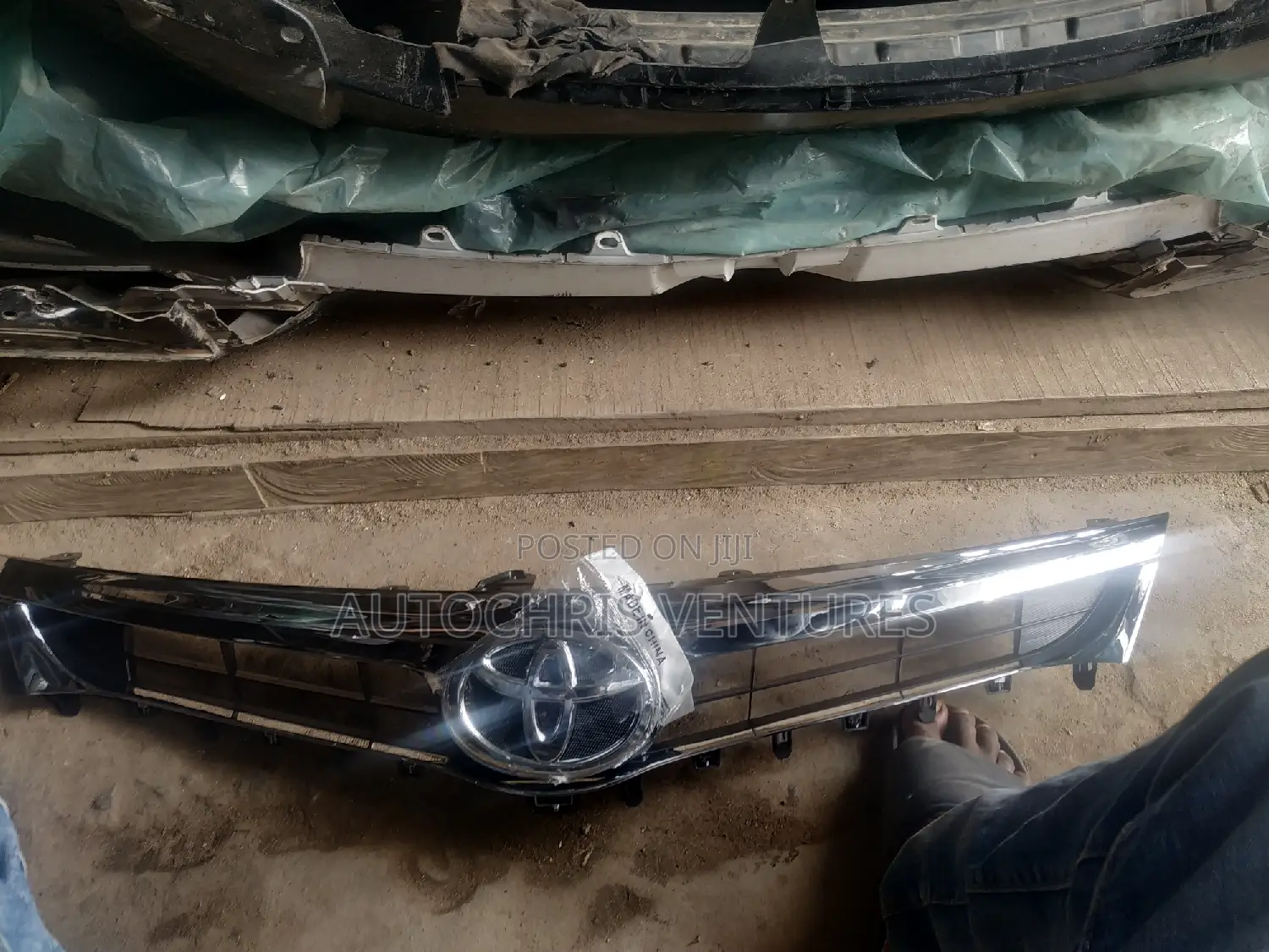 Front Grille Camry 013