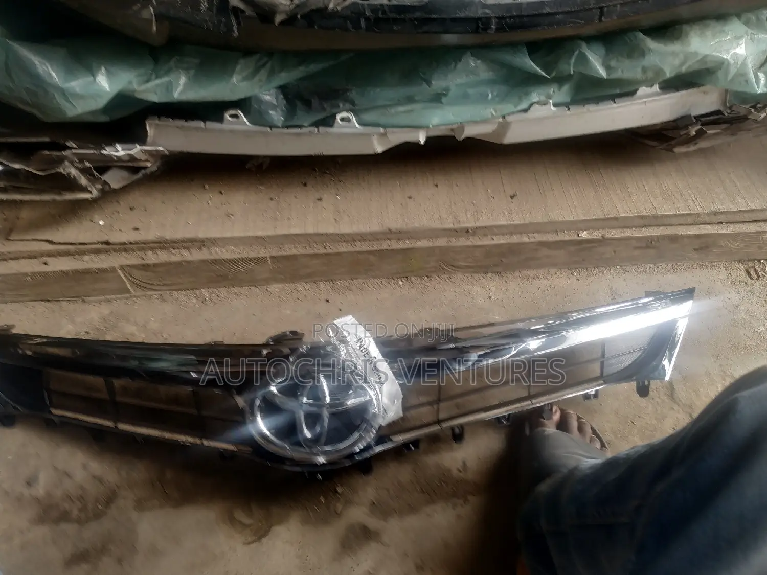 Front Grille Camry 013