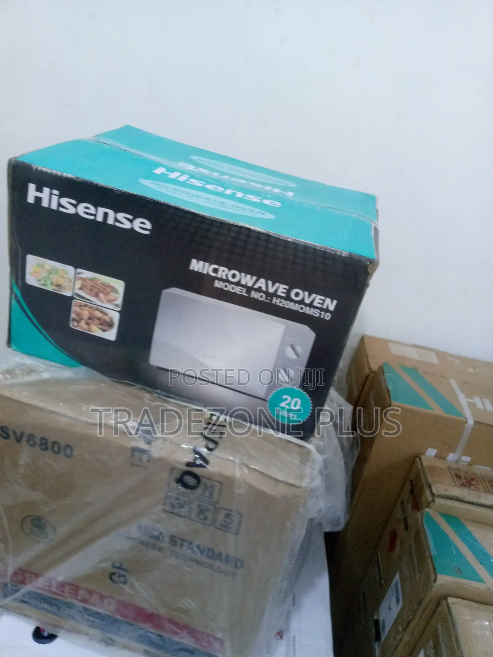 Classic Hisense H20moms10 700W 20L Microwave Oven