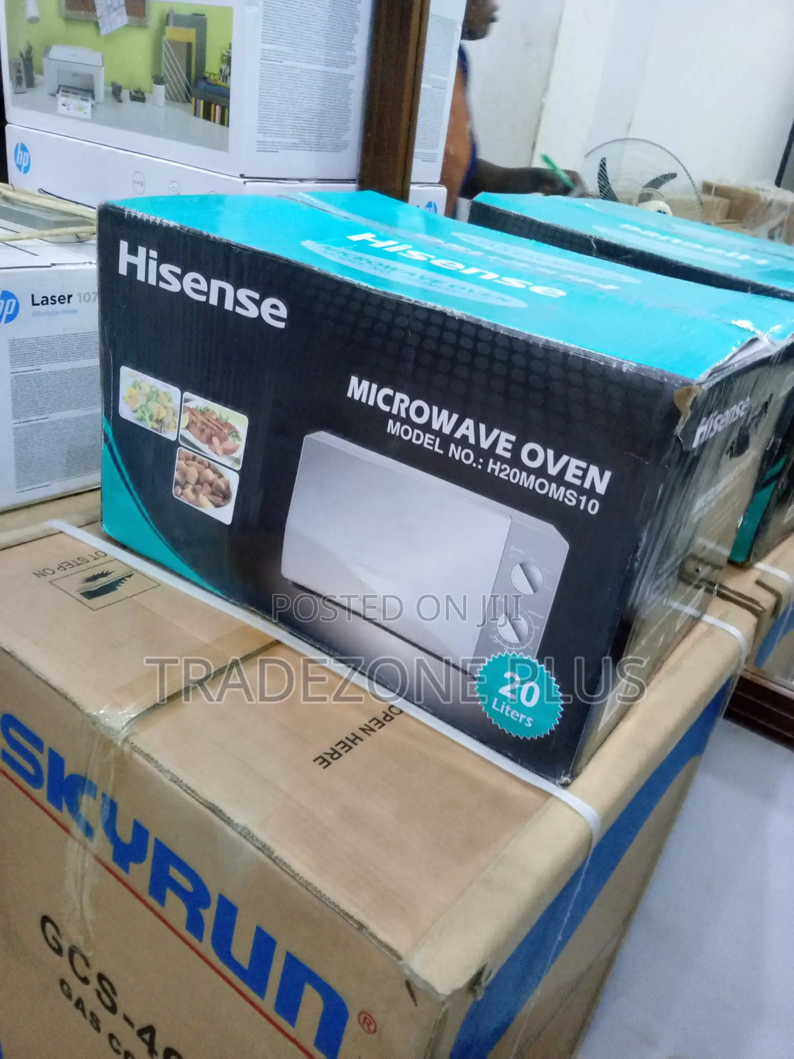Classic Hisense Microwave 20L 700W Solo Manual Oven
