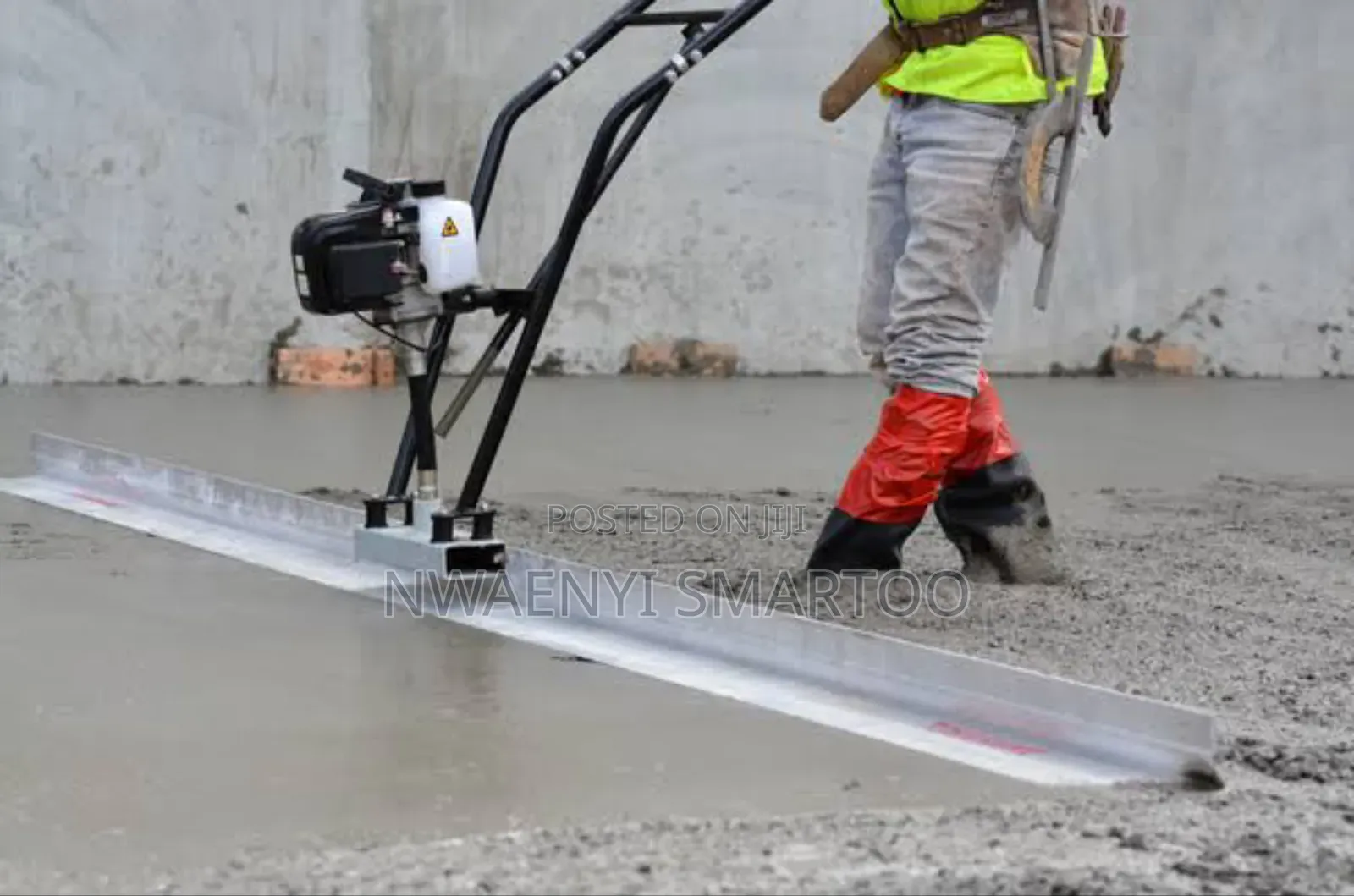 Screeding Machine for Concrete