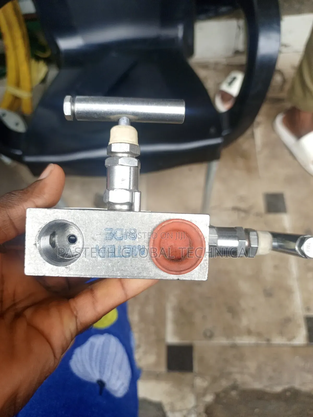 1/2" Female NPT Stainless Steel 3-Valve Instrument Manifold