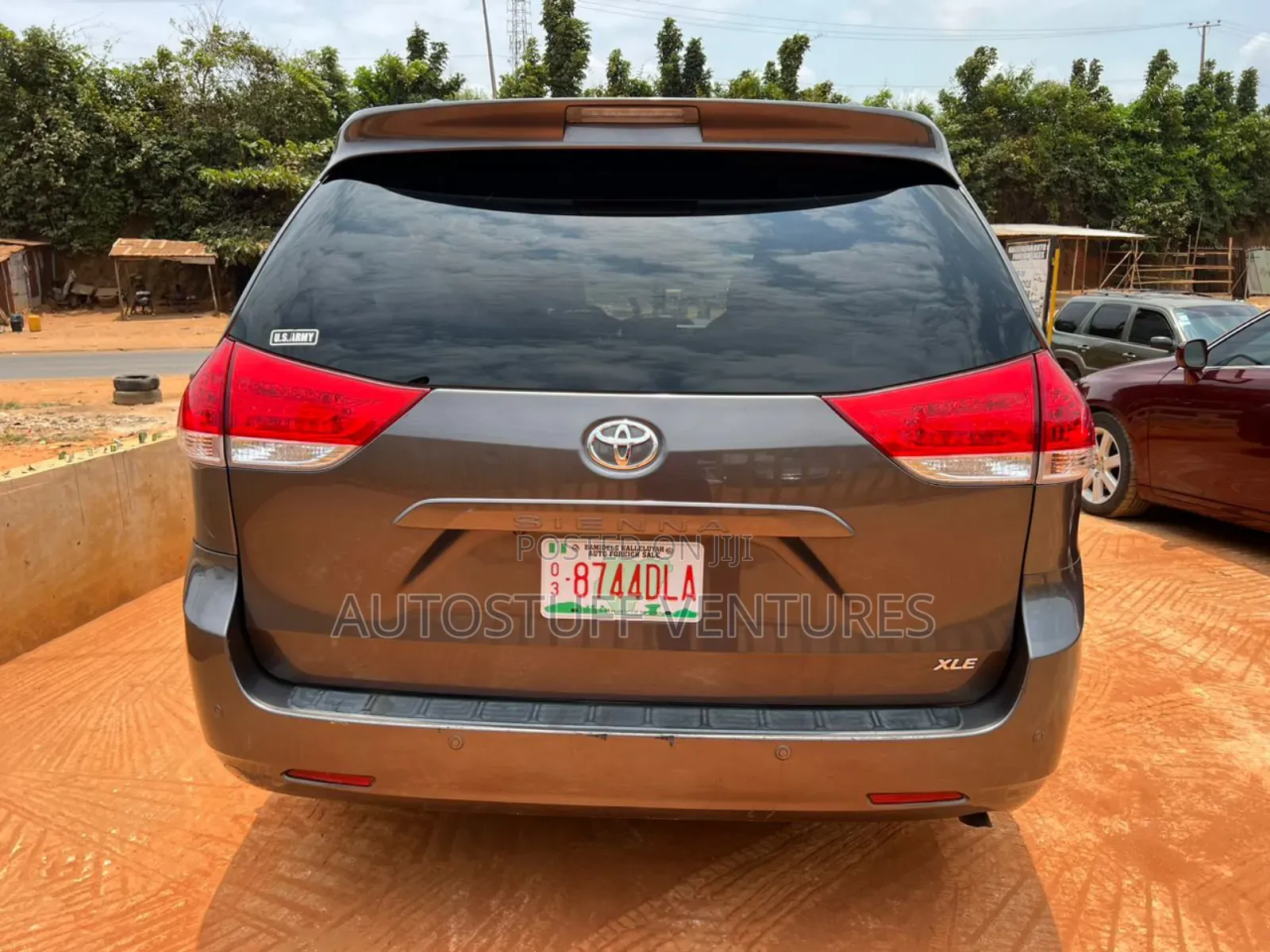 Toyota Sienna XLE 7 Passenger Mobility 2012 Gray
