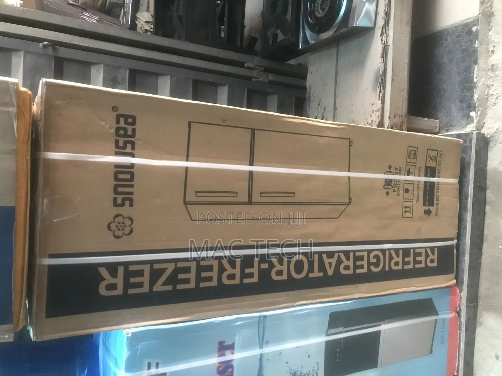 Snowsea Double Door Fridge. 166L