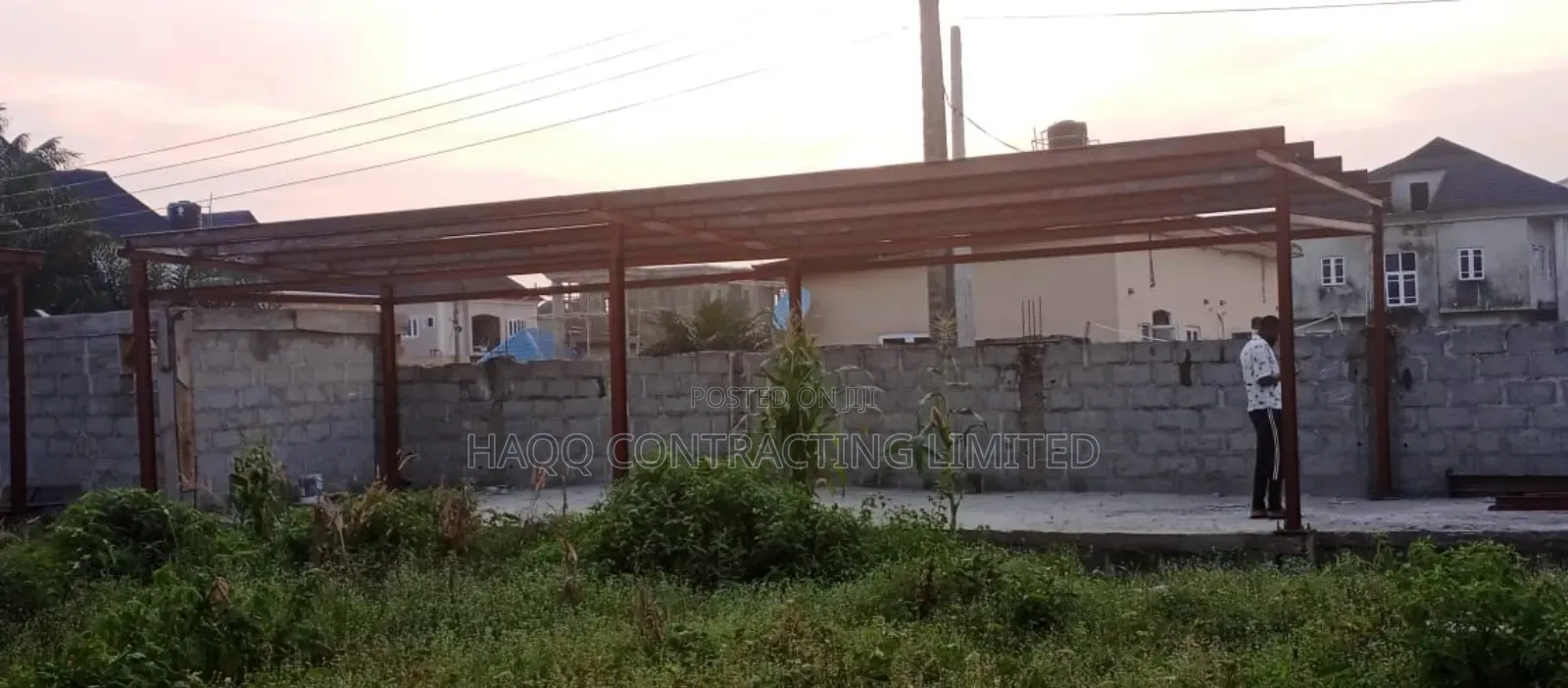 Steel Warehouse Columns and Roofing