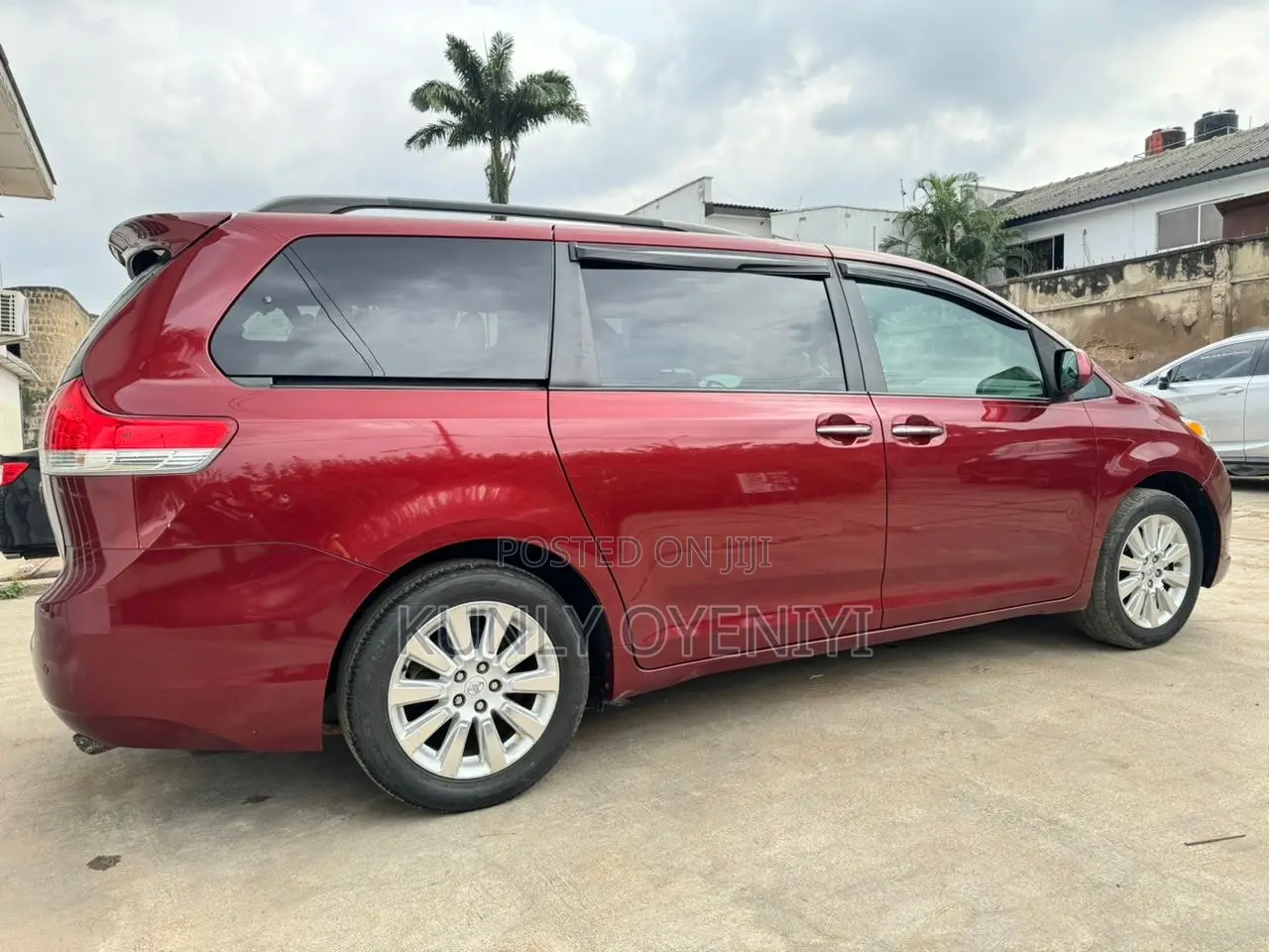Toyota Sienna XLE 7 Passenger Mobility 2011 Red