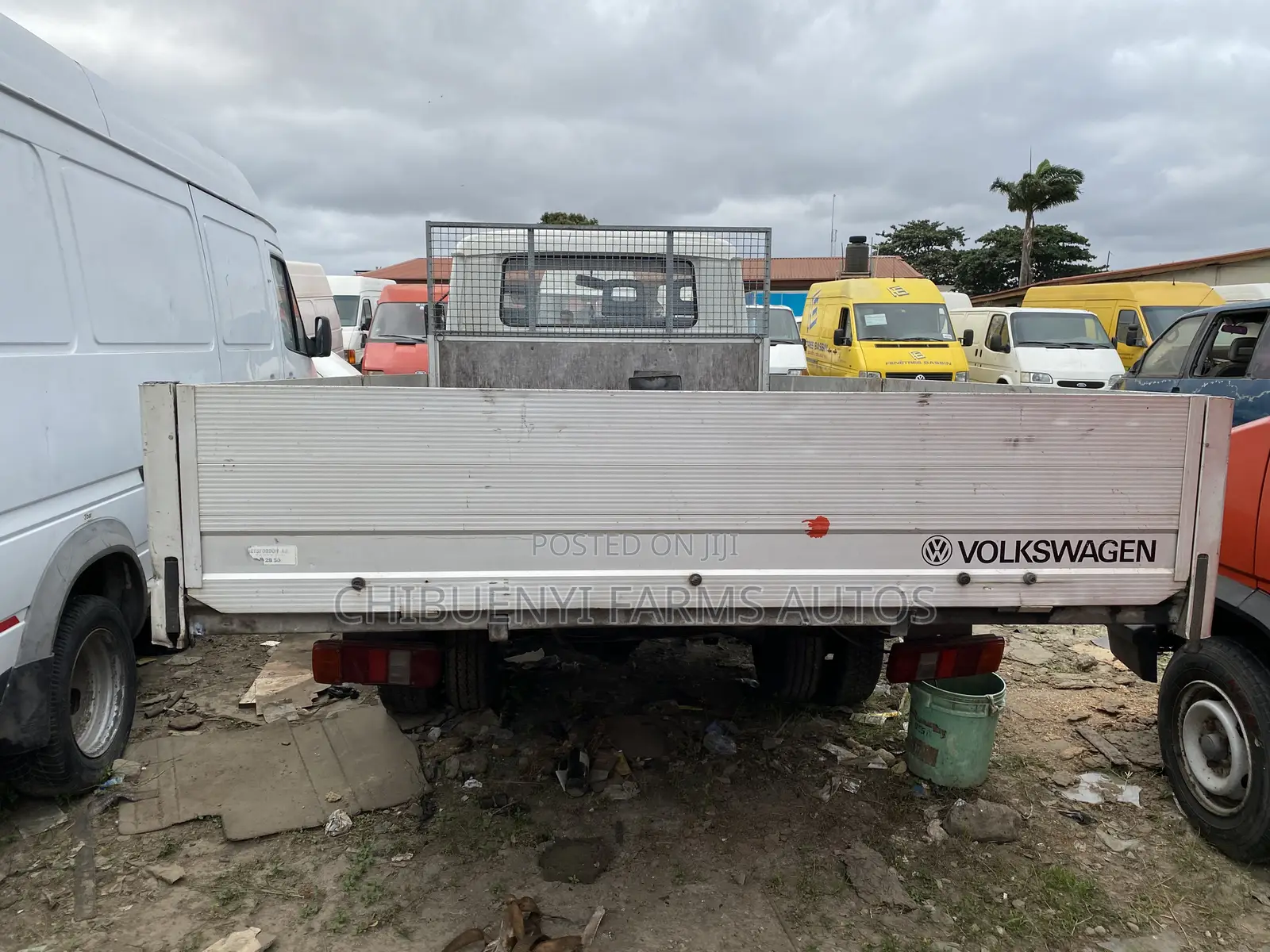 Volkswagen LT 2000 White