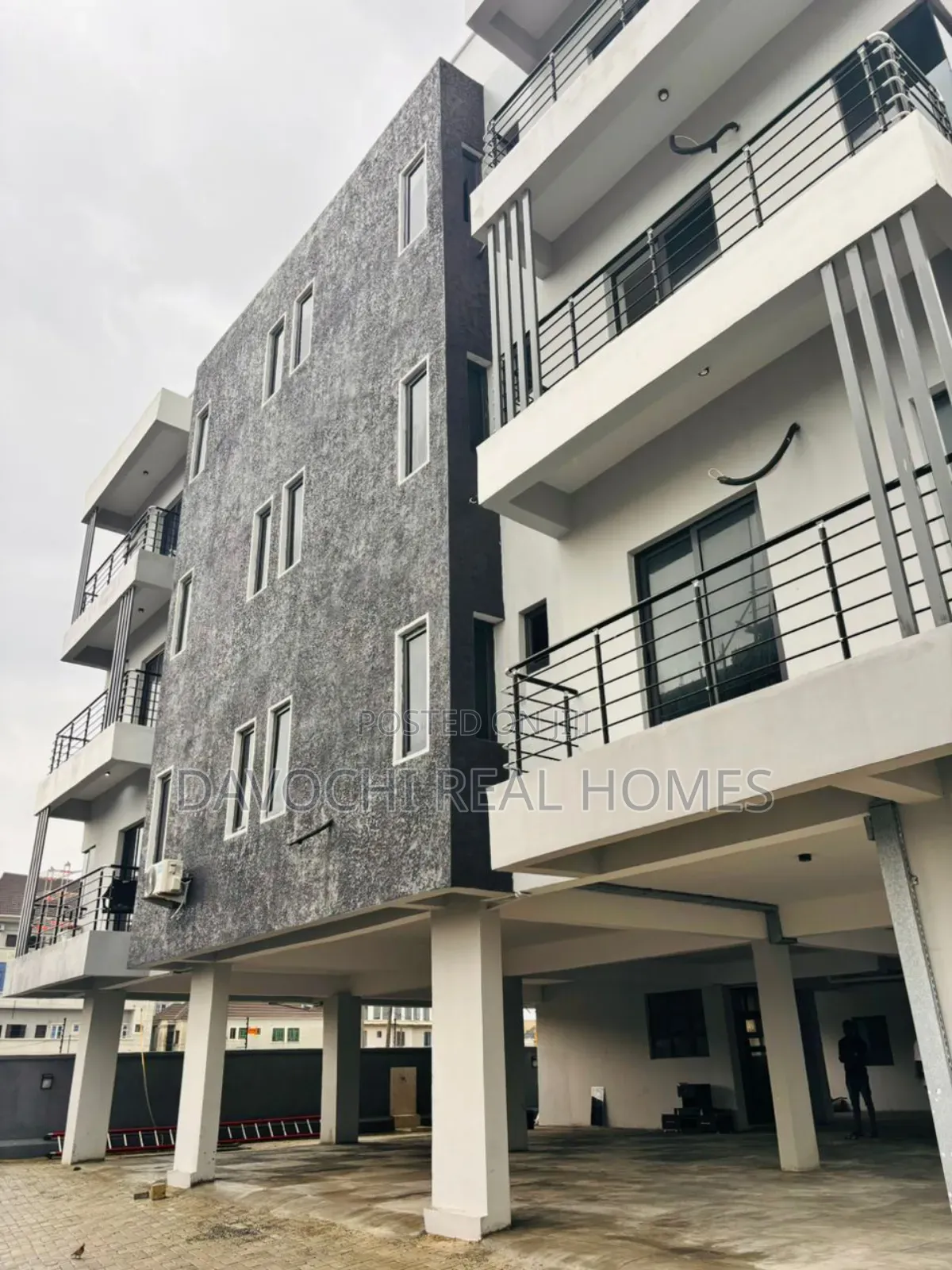 2bdrm Apartment in Ologolo Estate, Lekki for rent