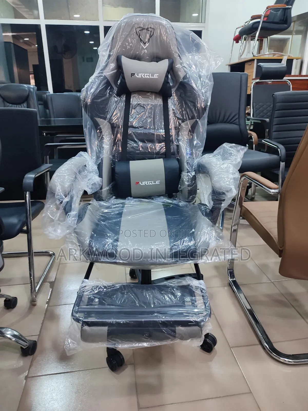 Furgle Gaming Ergonomic Chair With Synchronised Arm