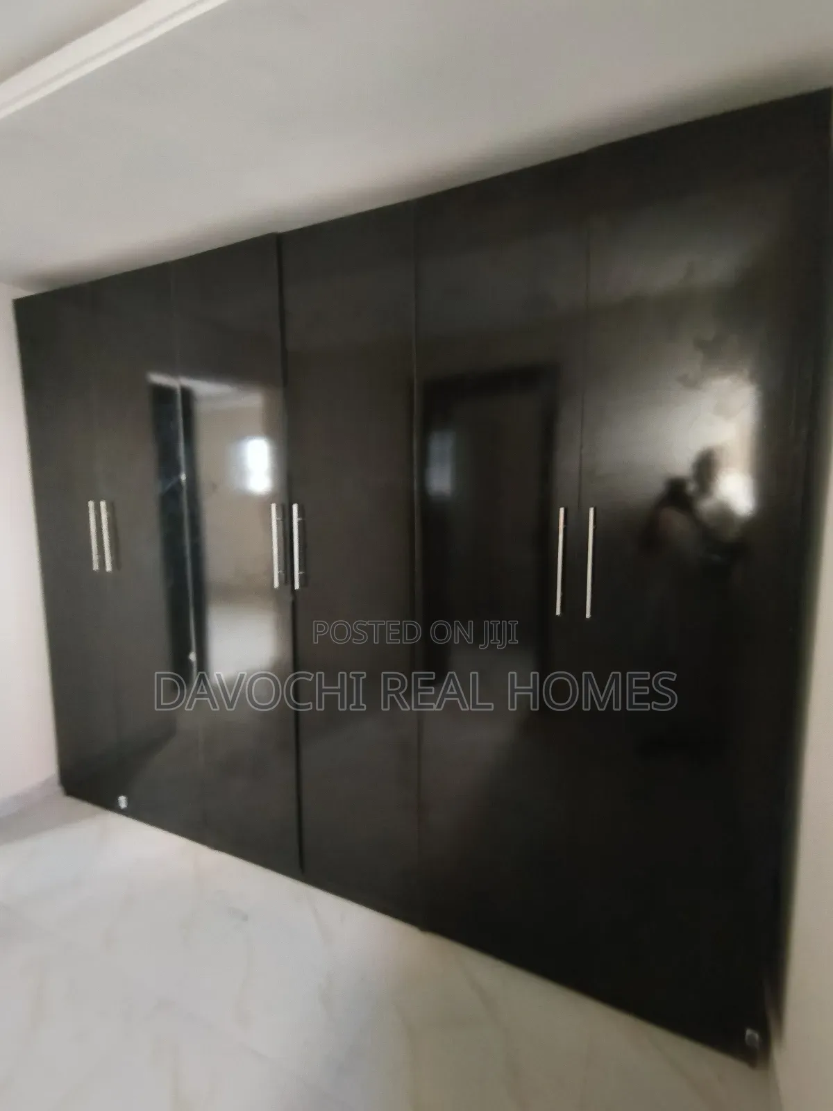 4bdrm Duplex in Lekki Chevron for sale