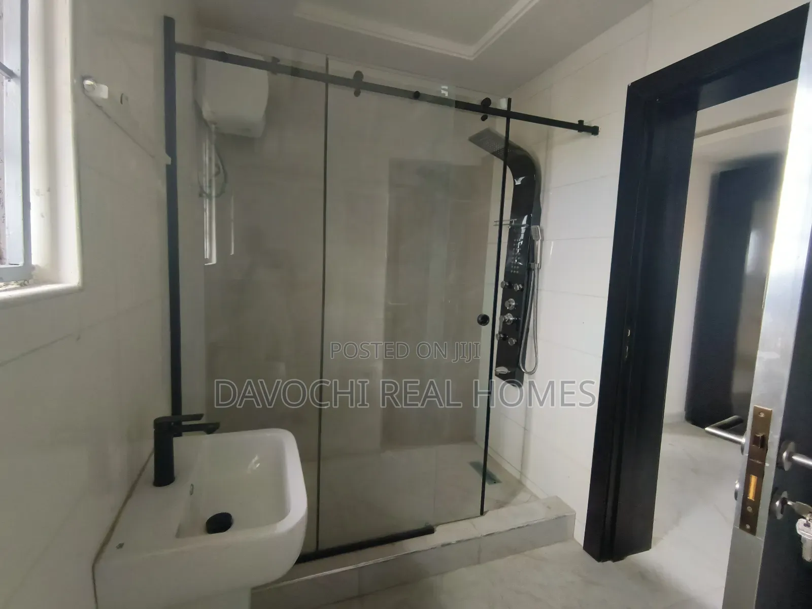 4bdrm Duplex in Lekki Chevron for sale