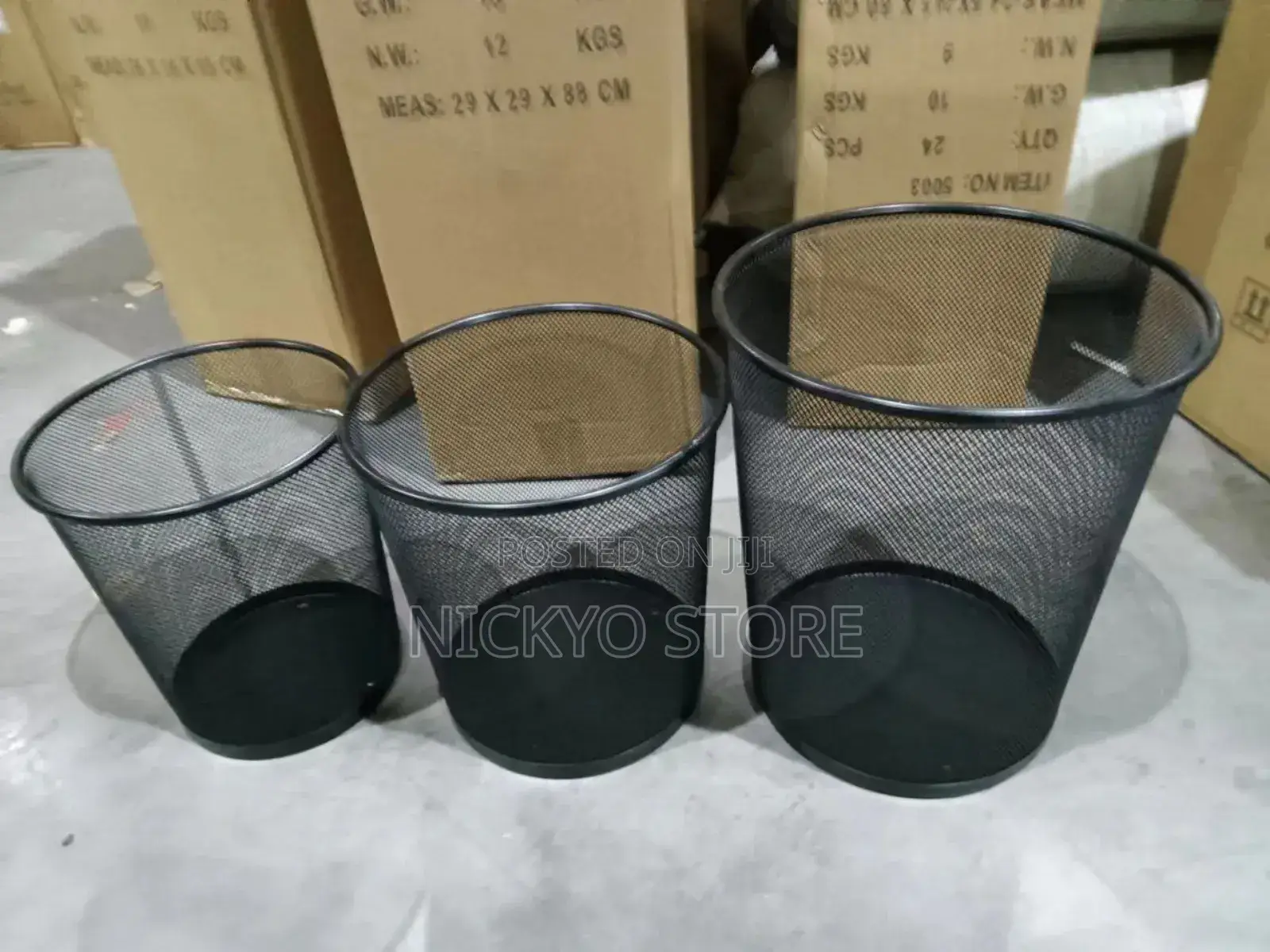 Medium Black Mesh Waste Dust Bin