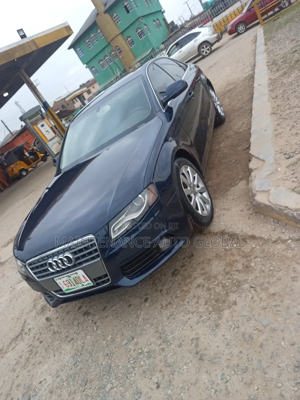 Audi A4 2.0T Premium 2012 Blue