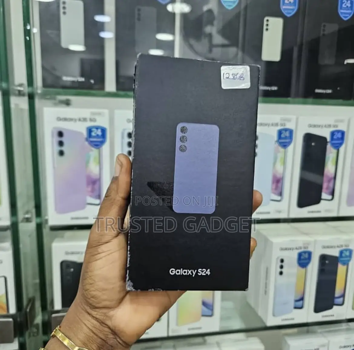 New Samsung Galaxy S24 128 GB Black