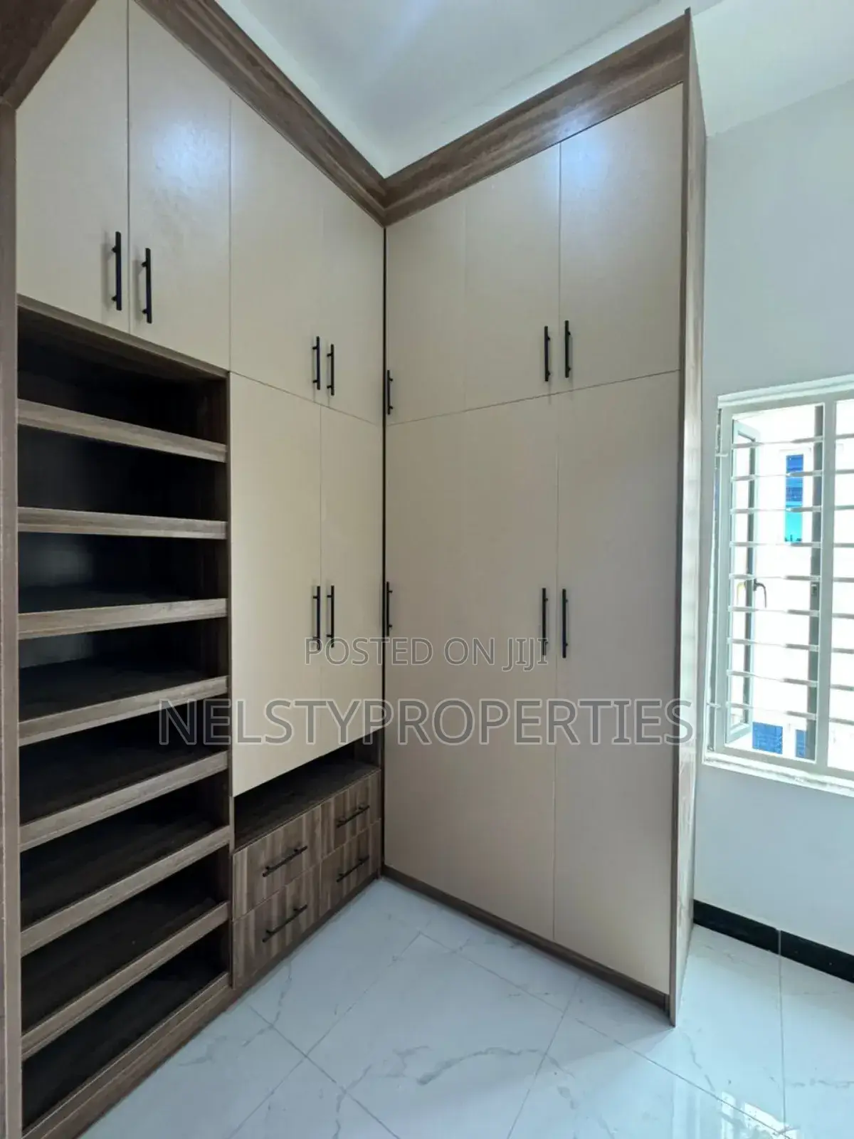 6bdrm Duplex in Efab Metropolis, Gwarinpa for Sale