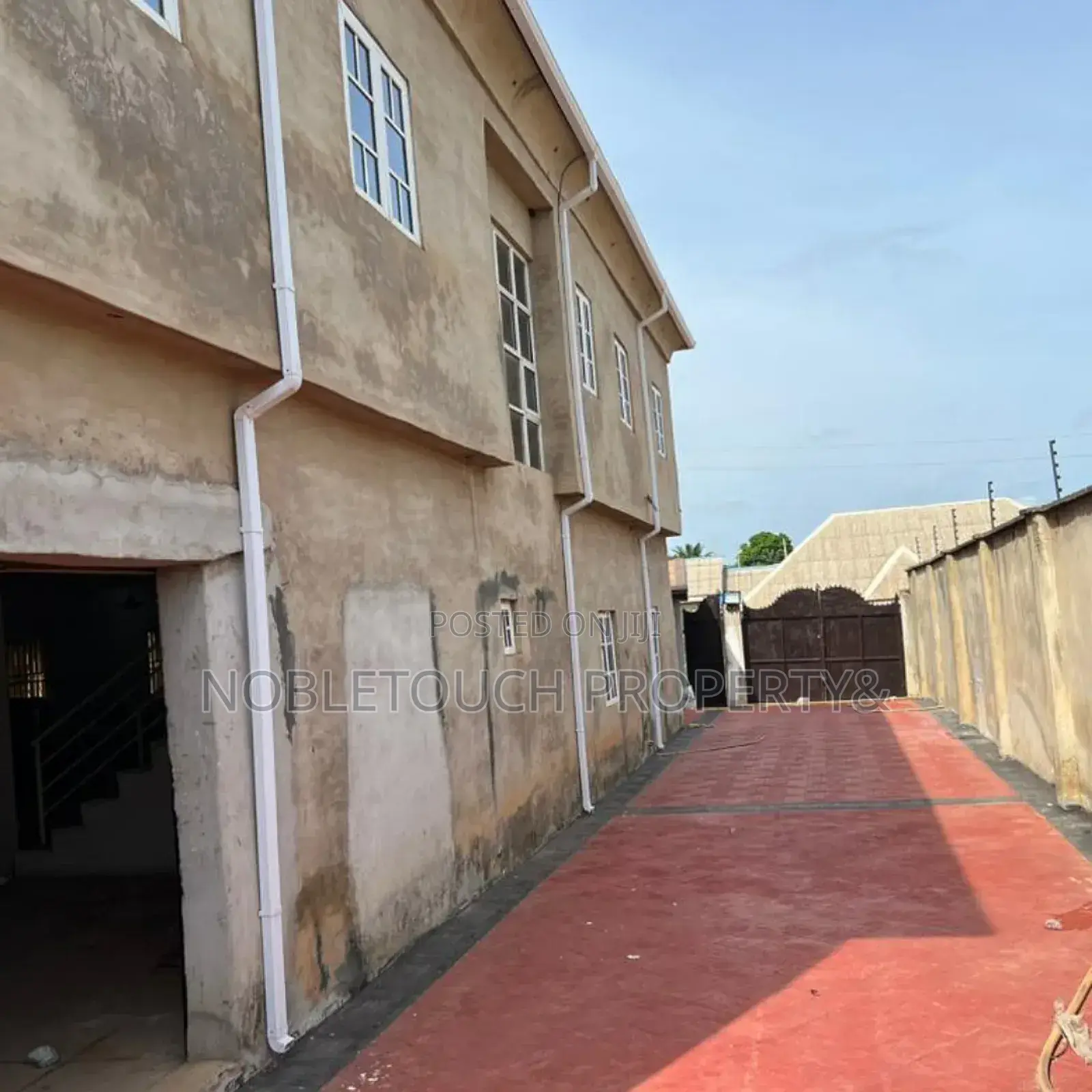 3bdrm Block of Flats in By Arigbajo Market, Ifo for sale