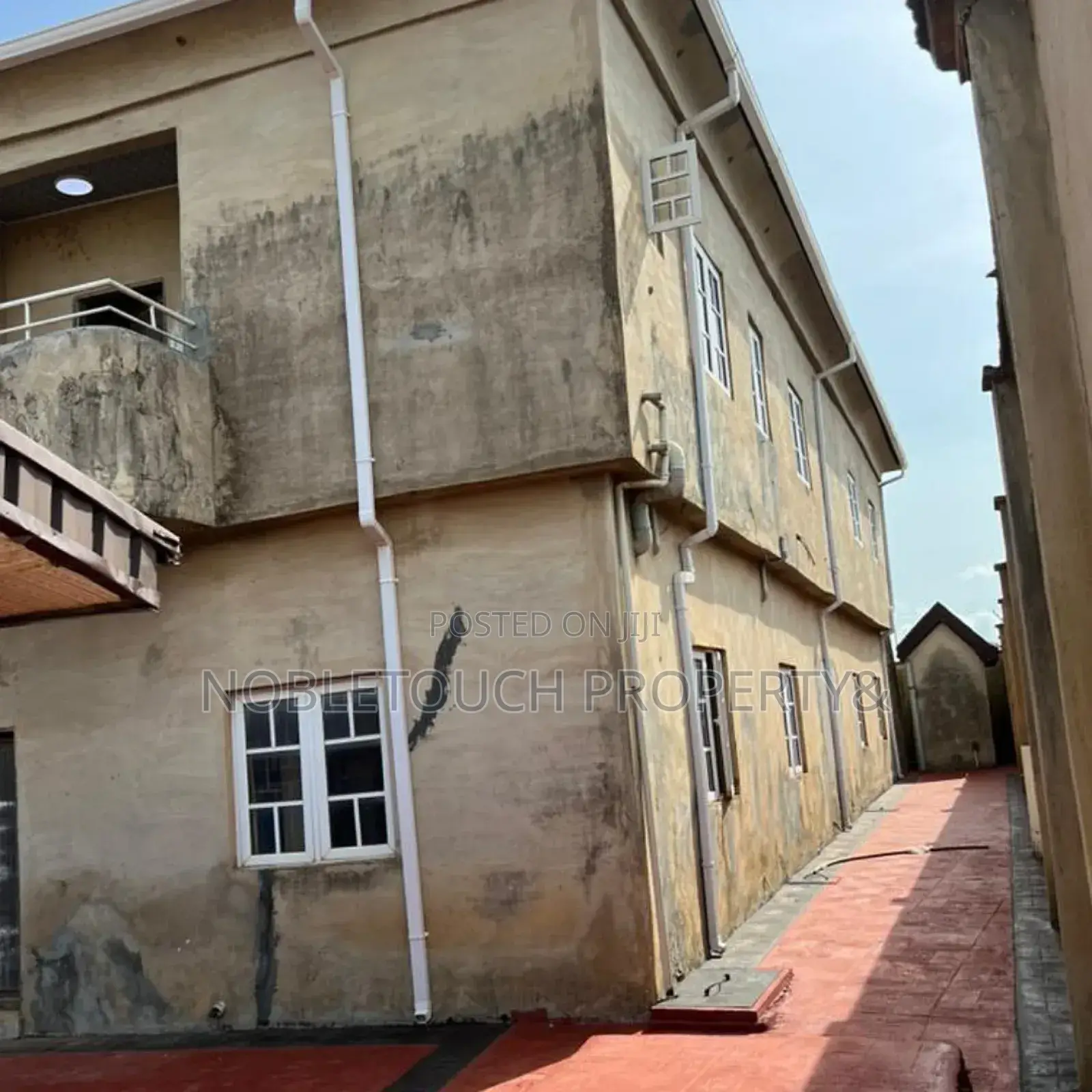 3bdrm Block of Flats in By Arigbajo Market, Ifo for sale