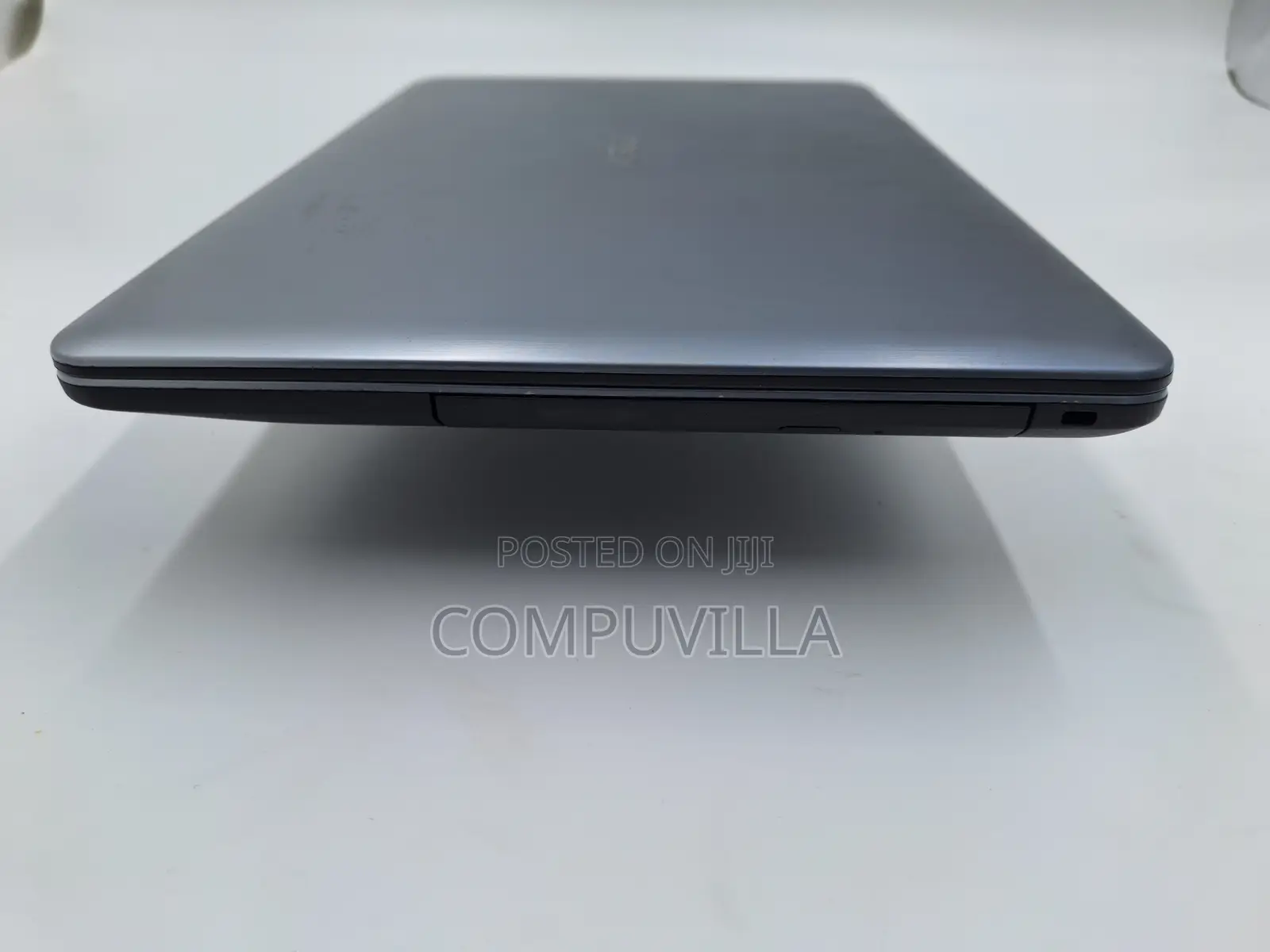 Laptop Asus VivoBook X540SA 8GB Intel Core I3 HDD 350GB