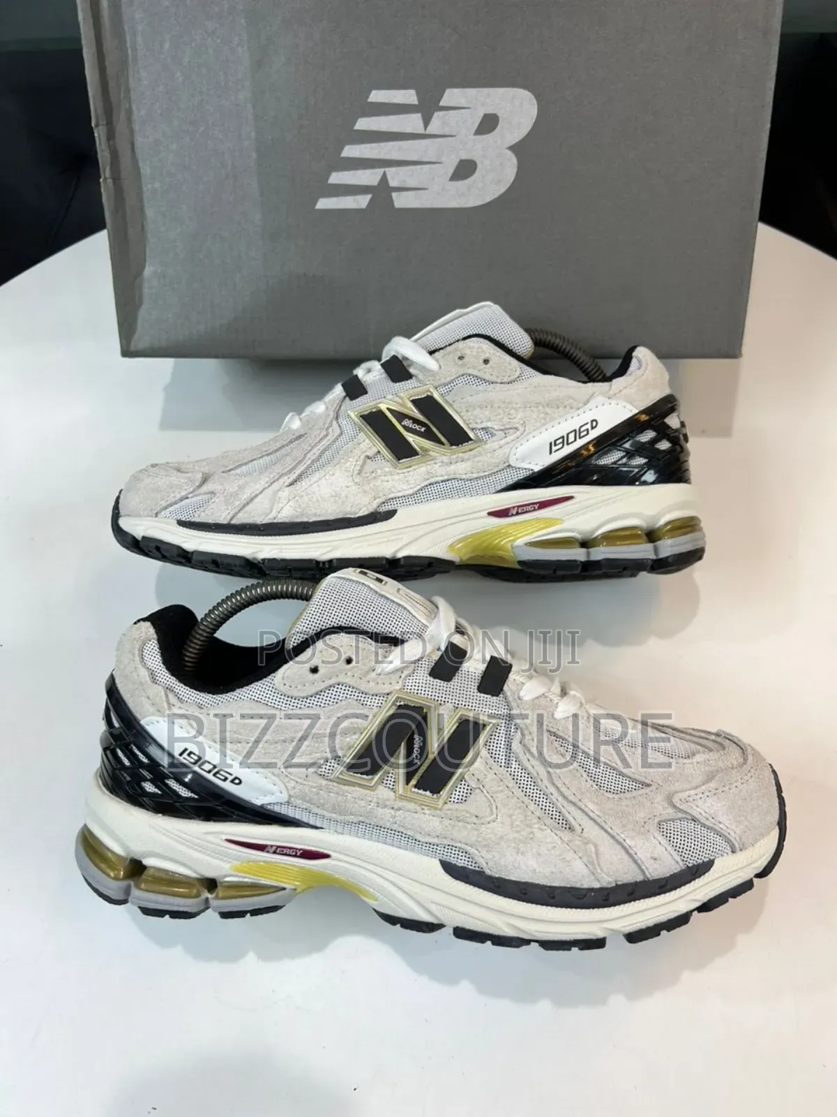 Original New Balance Sneakers Available In Store