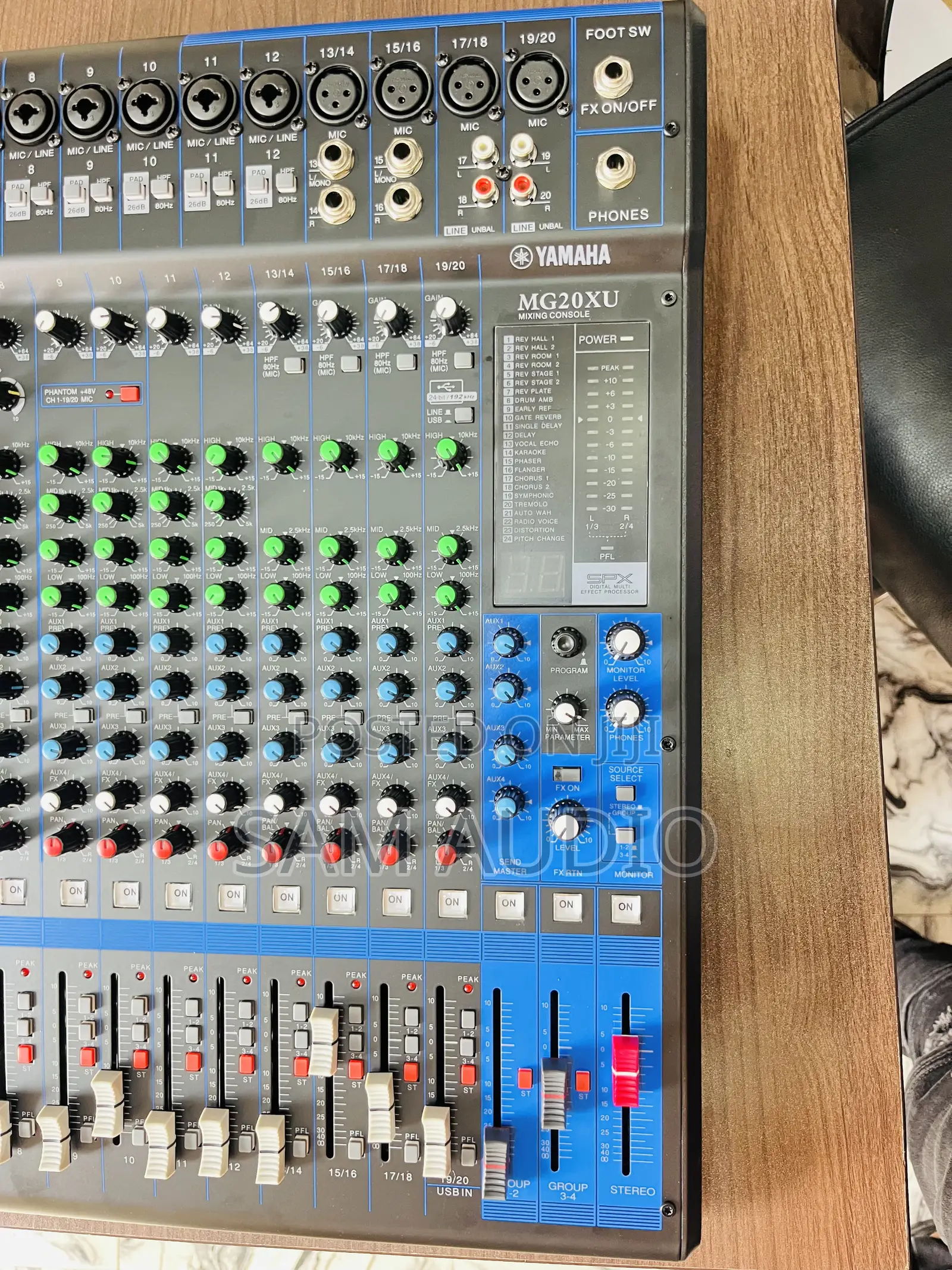 Yamaha MG20XU Mixing Console