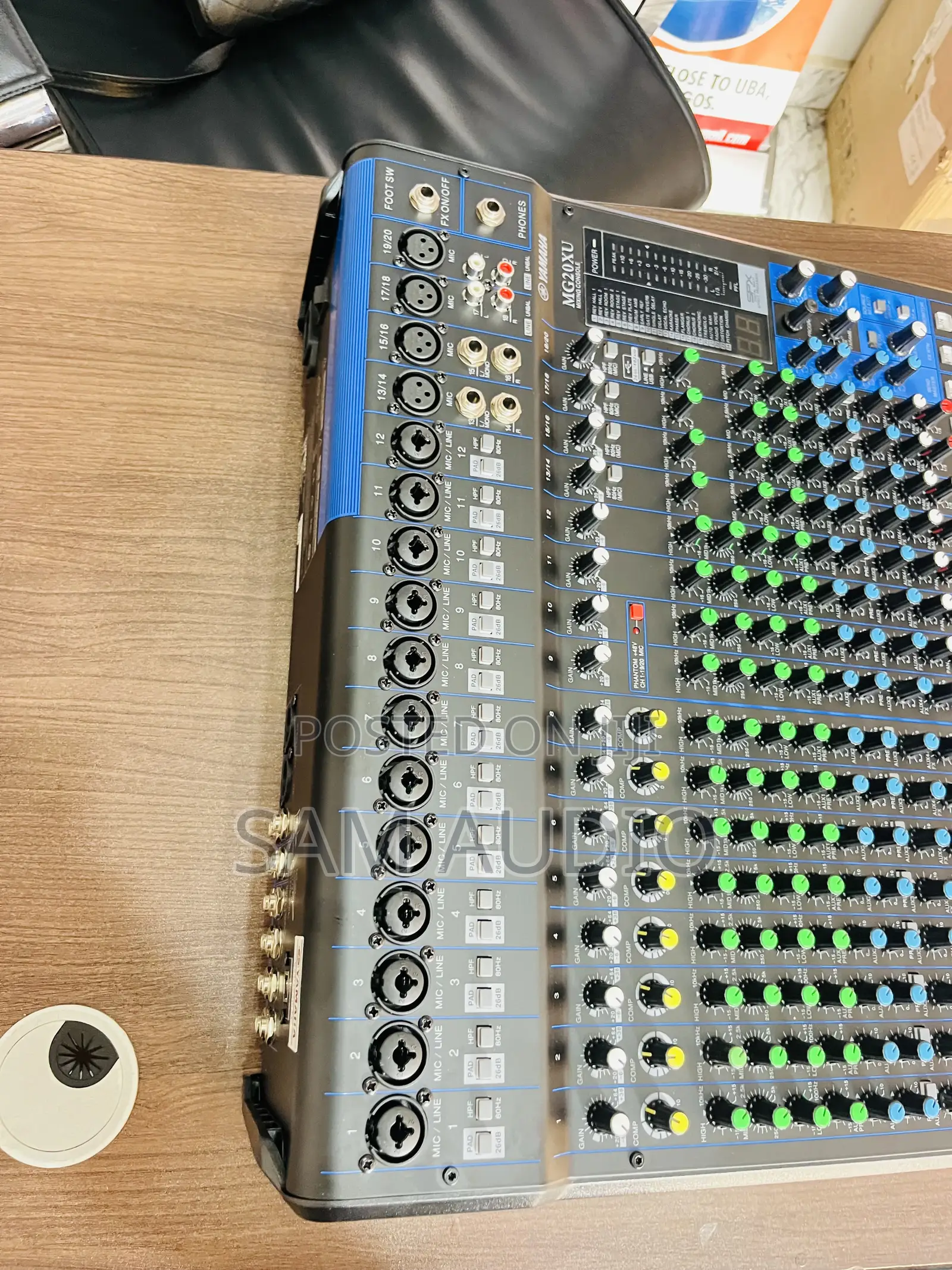 Yamaha MG20XU Mixing Console