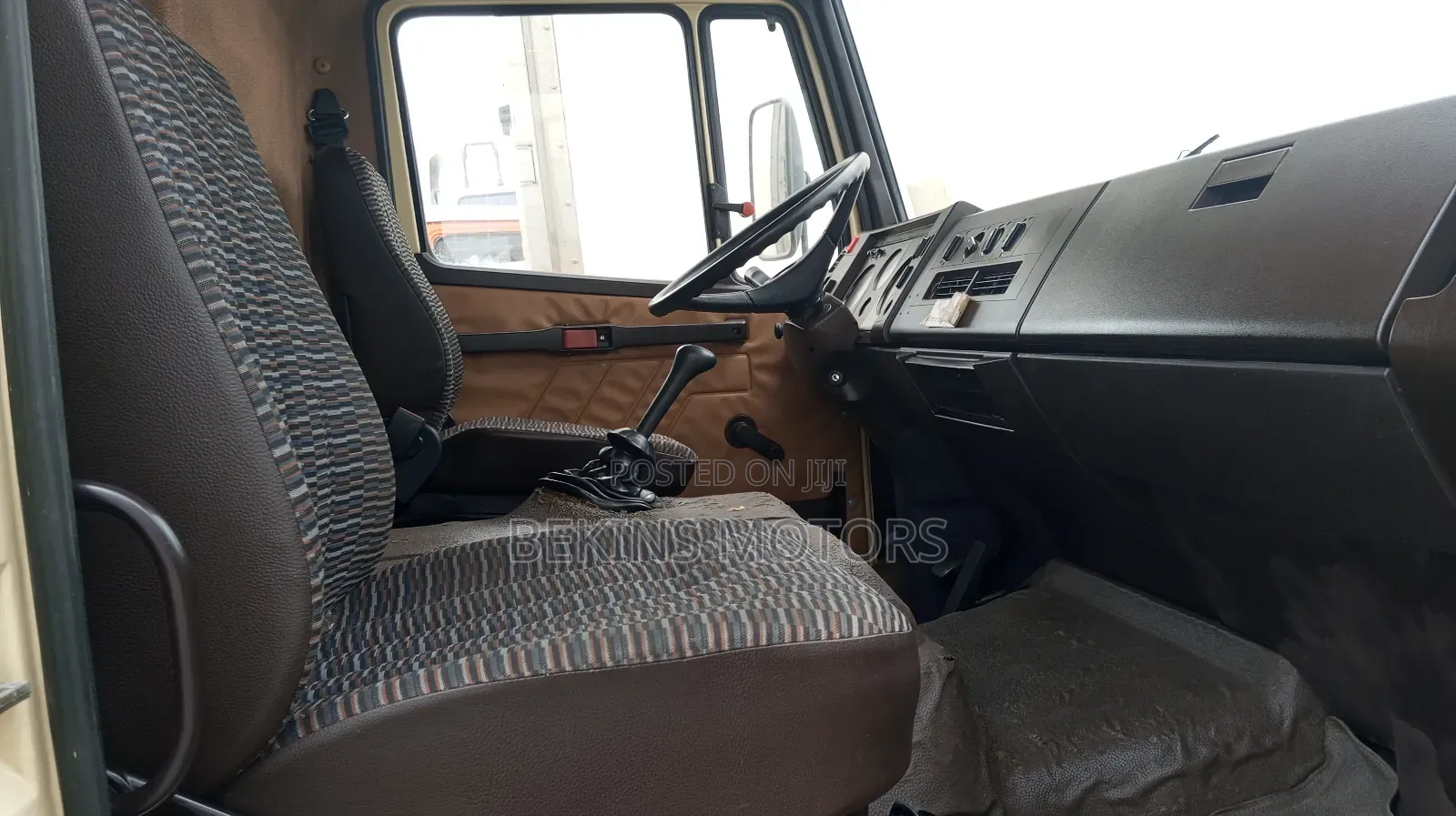 Foreign Used Mercedes-Benz 814