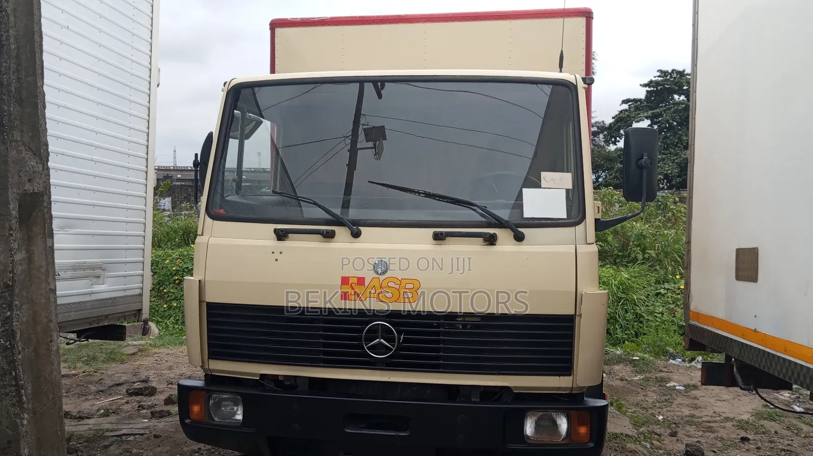 Foreign Used Mercedes-Benz 814