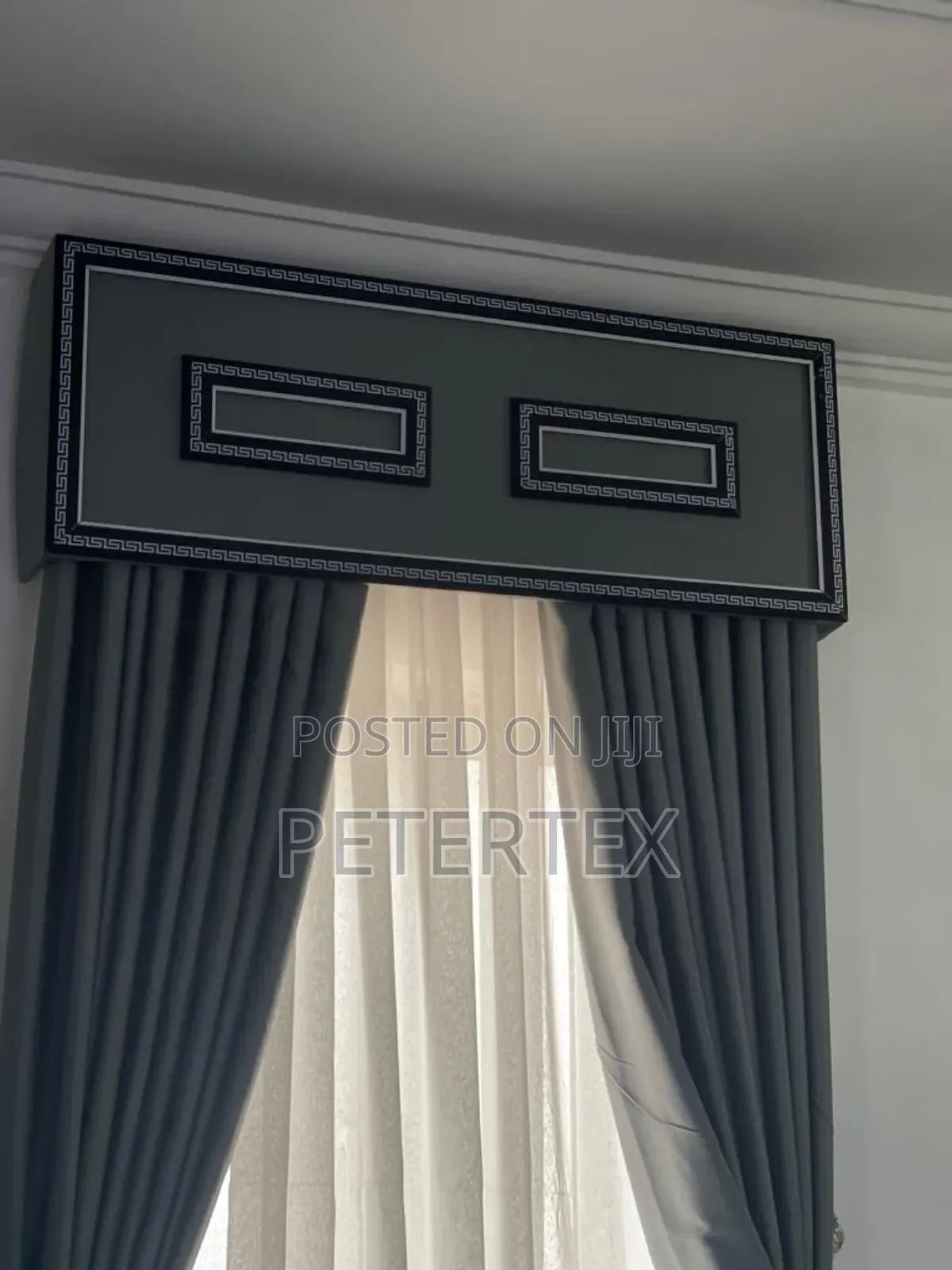 Stock Curtain