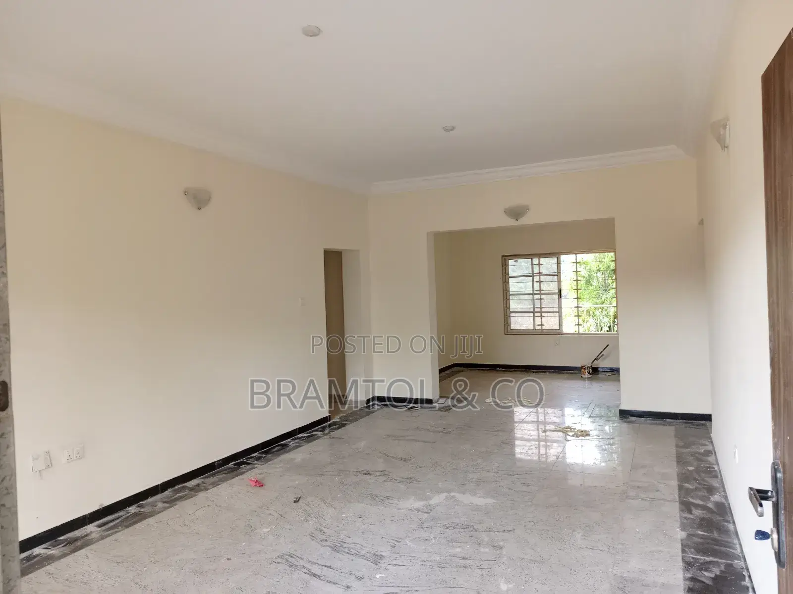 3bdrm Block of Flats in Life Camp for rent
