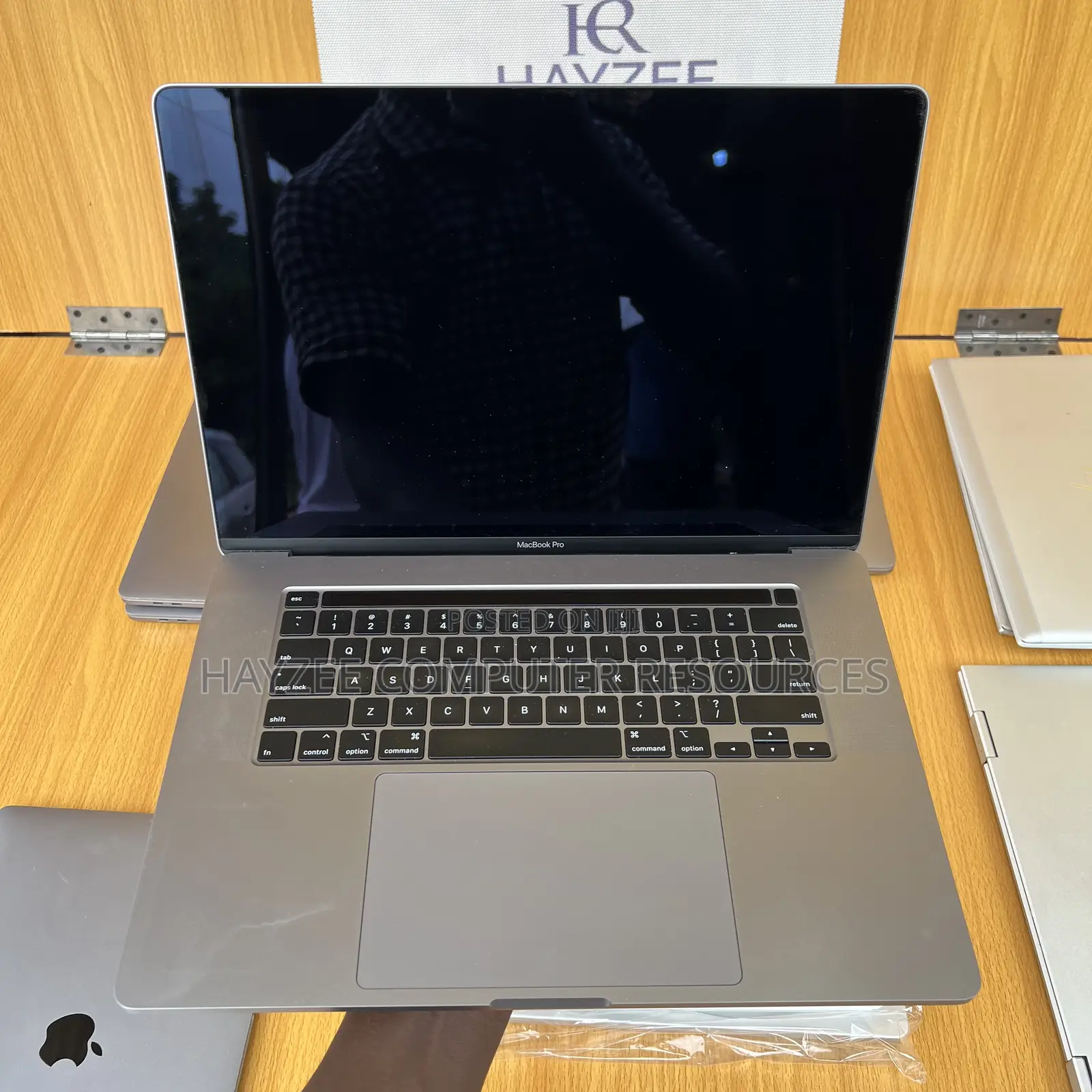 Laptop Apple MacBook Pro 2019 16GB Intel Core I7 SSD 512GB