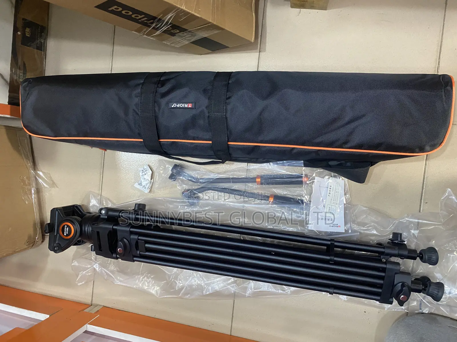 Triopo Dv-965 Tripod